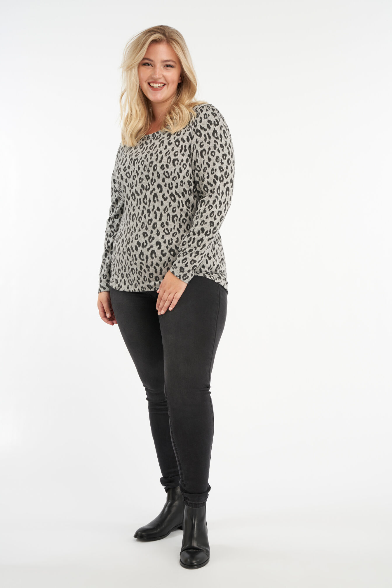 Top met luipaardprint image number 5