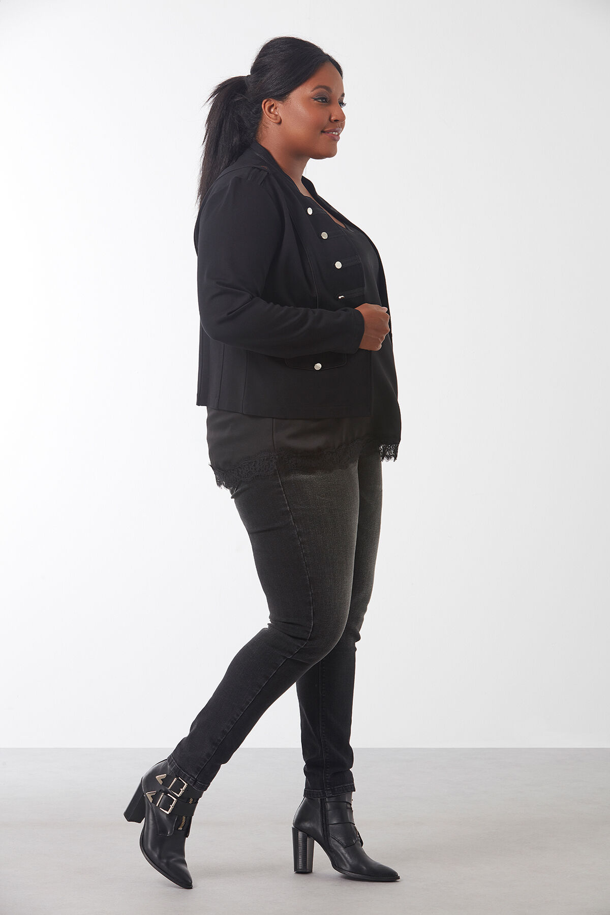 Militairy jacket image number 3