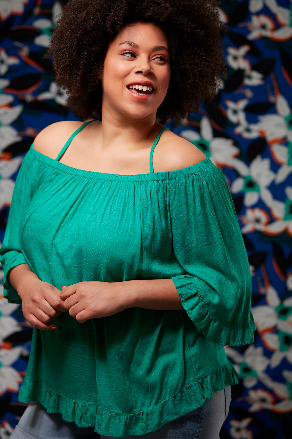 Off-shoulder blouse image number 6