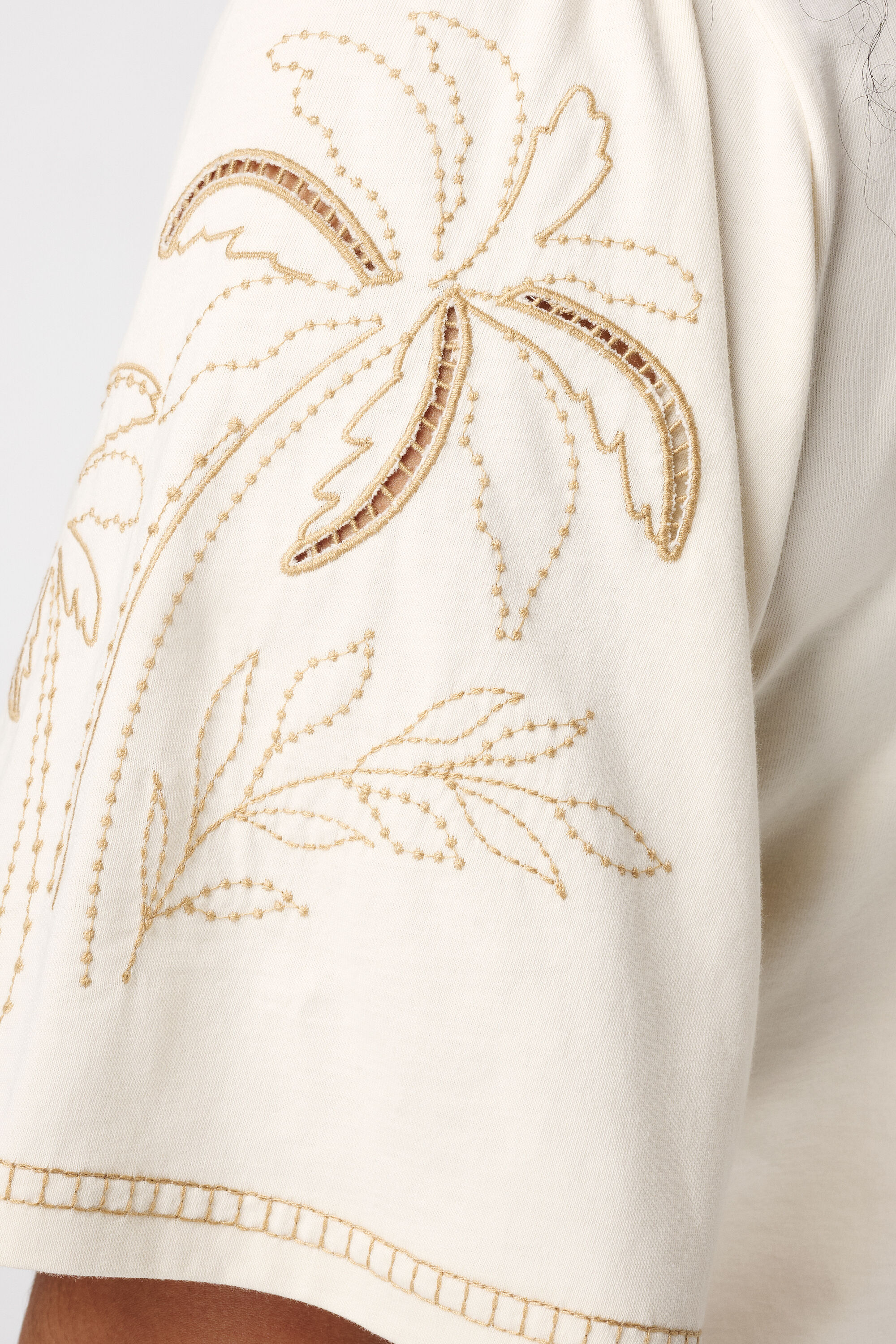 T-shirt met broderie image number 6