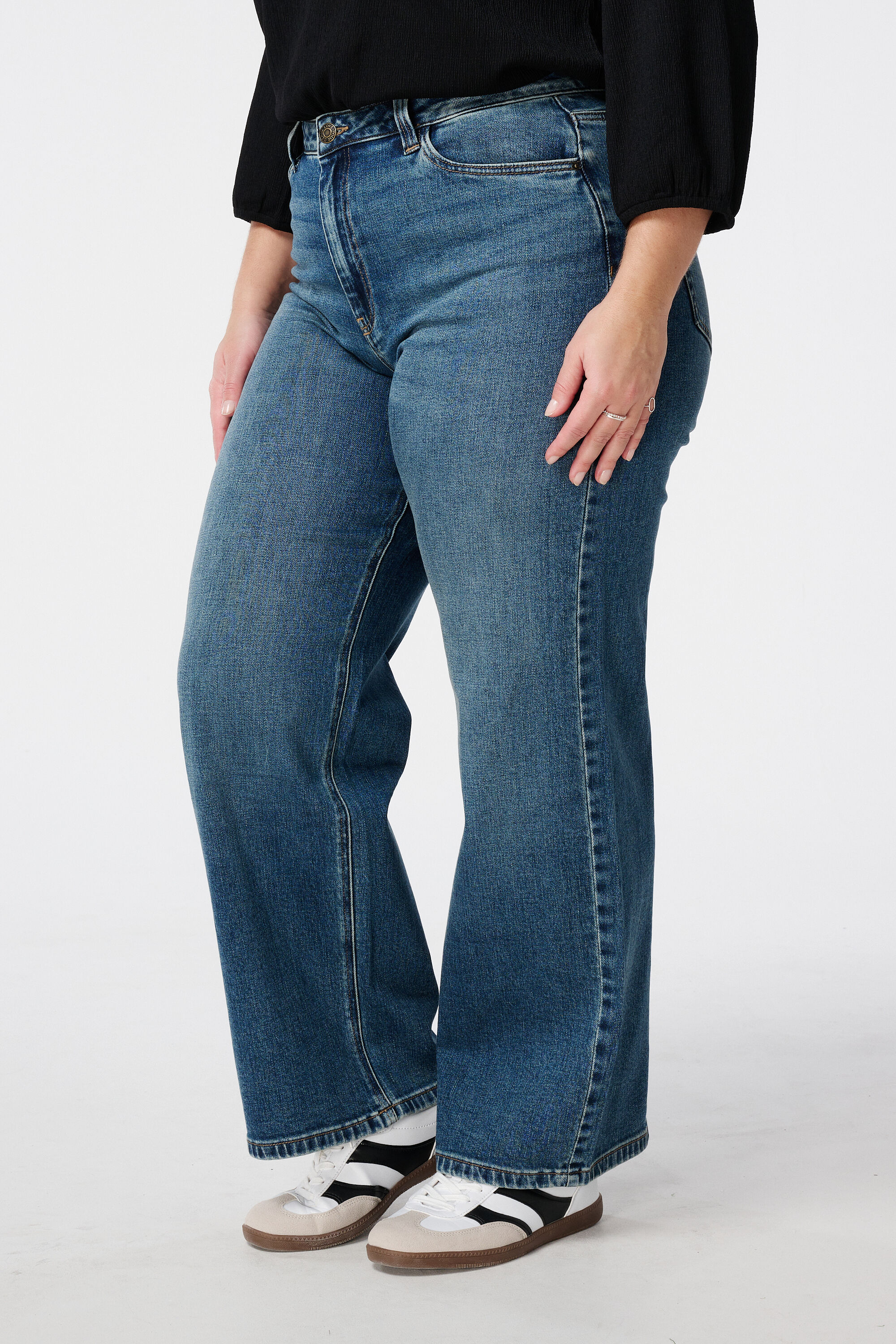 Wide leg jeans IVY image number 5