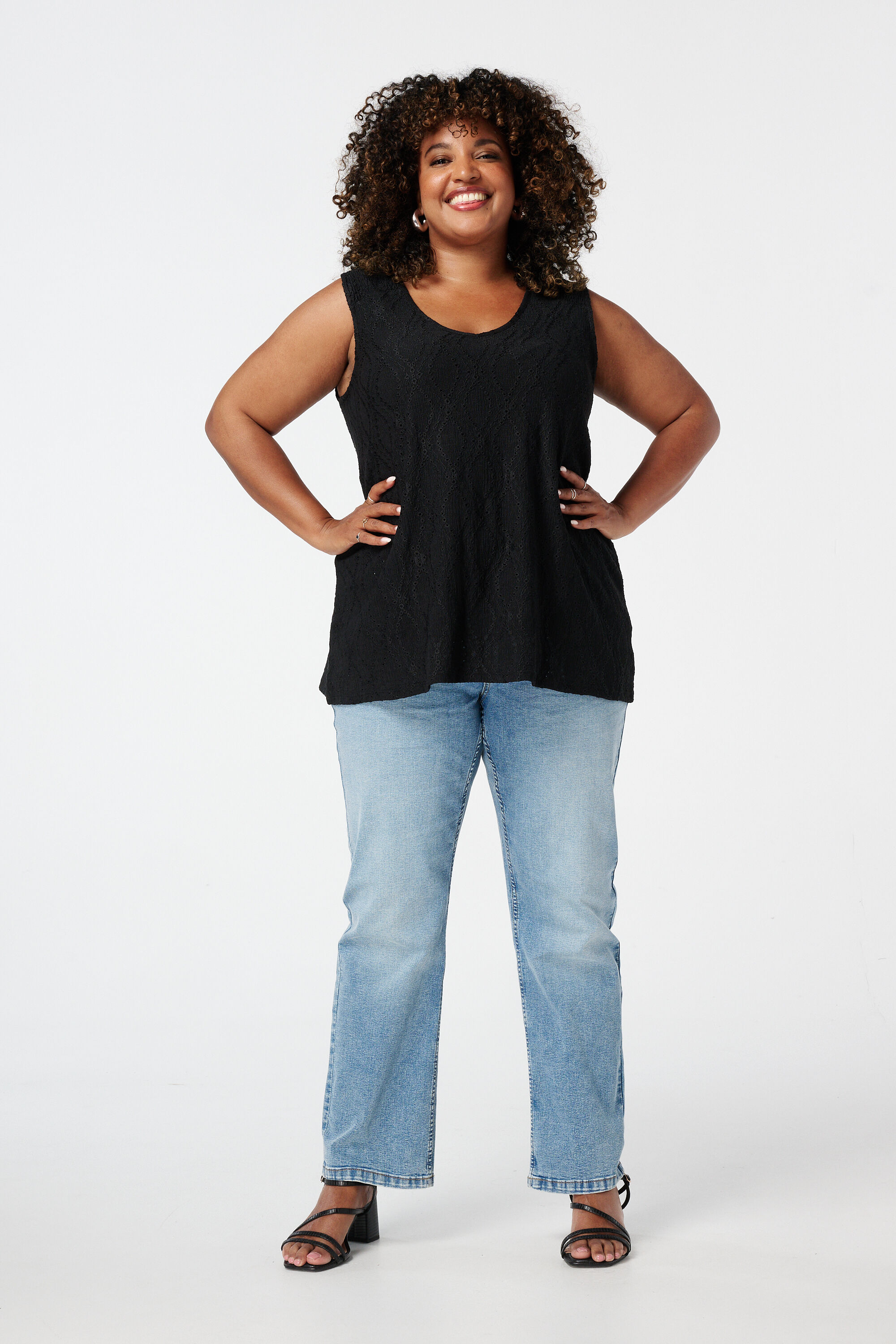 Mouwloze top met kantstructuur image number 5