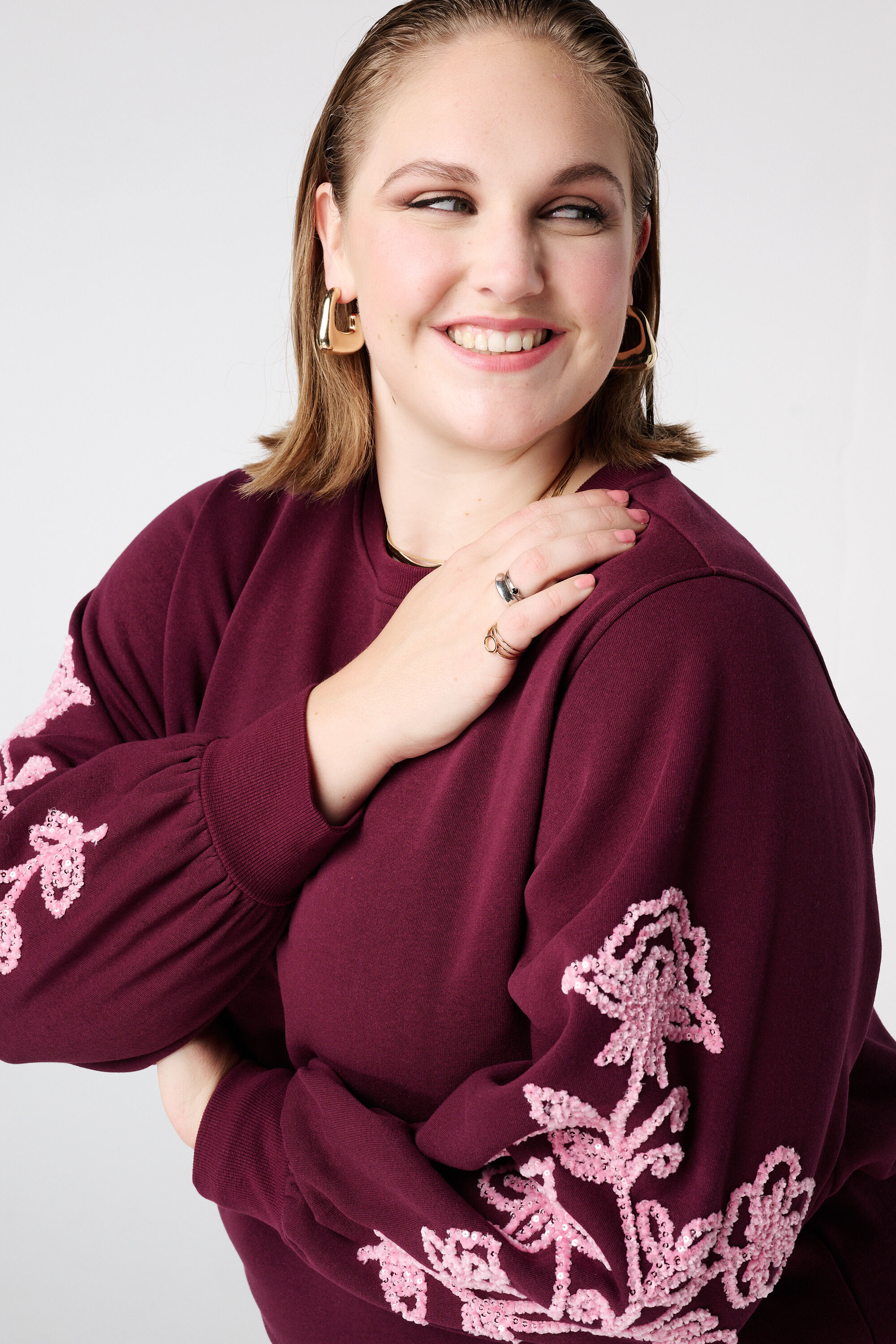 Trui met zachte embroidery op de mouwen image number 4