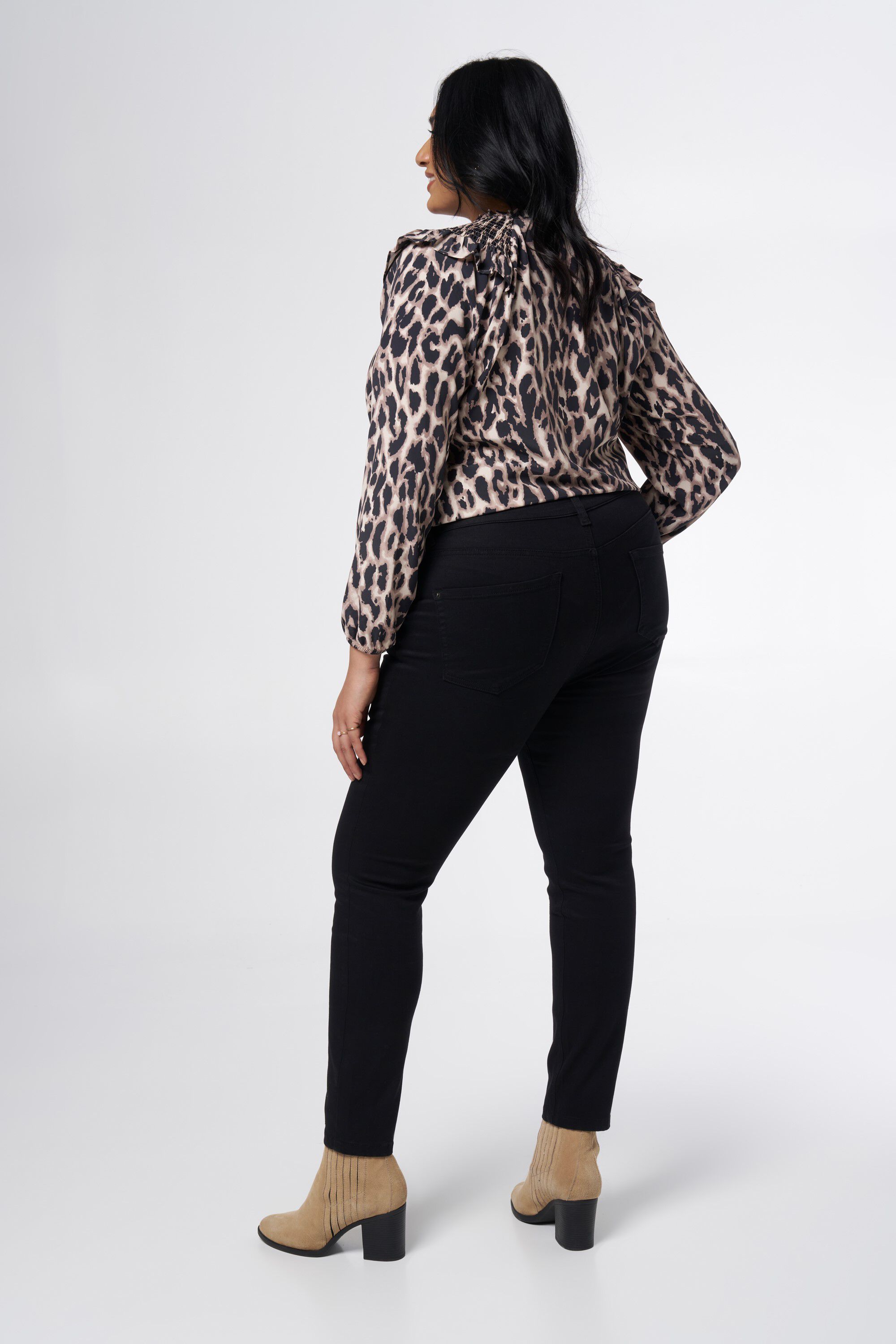 Slim leg jeans IRIS image number 3