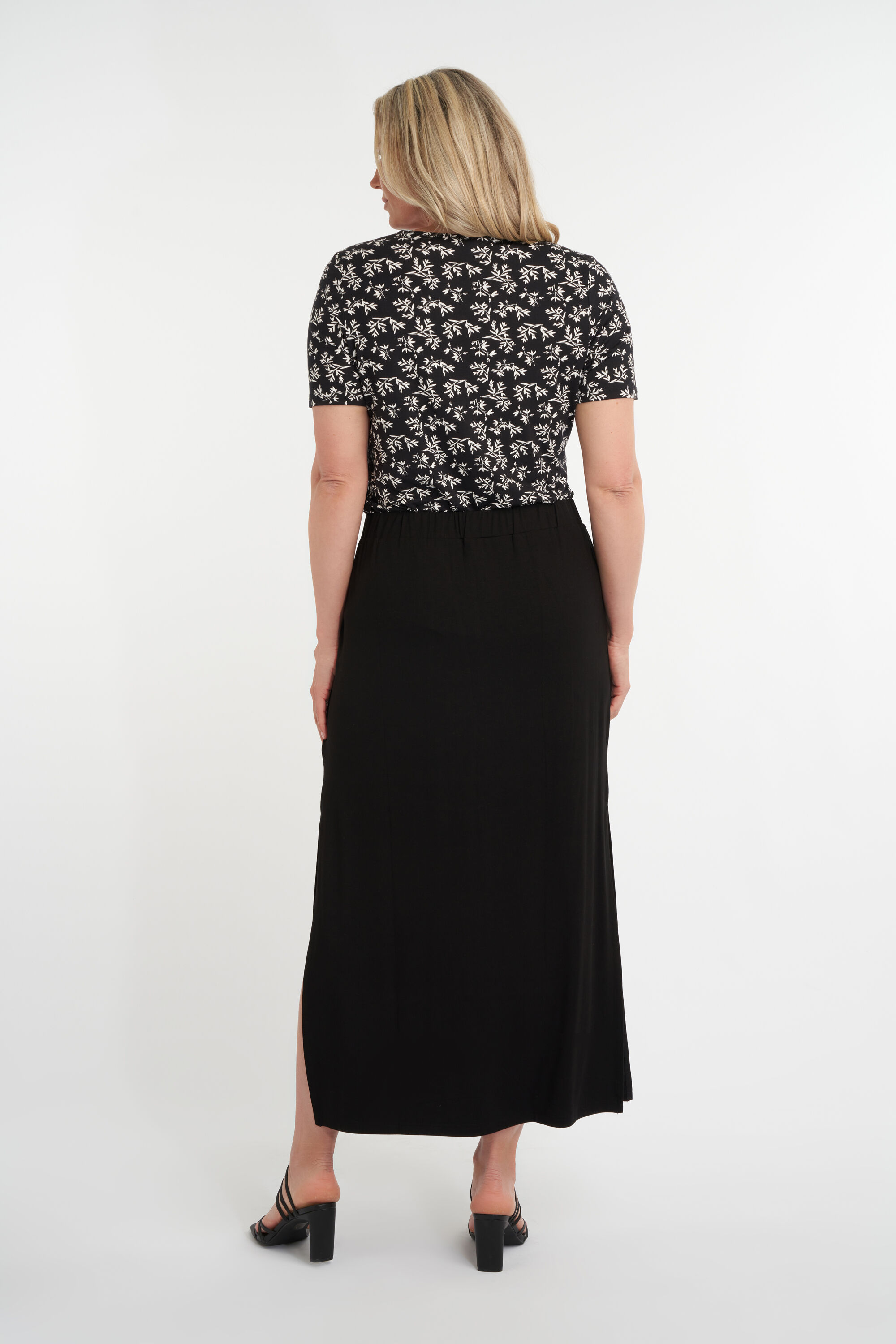 Lange rok met split image number 3