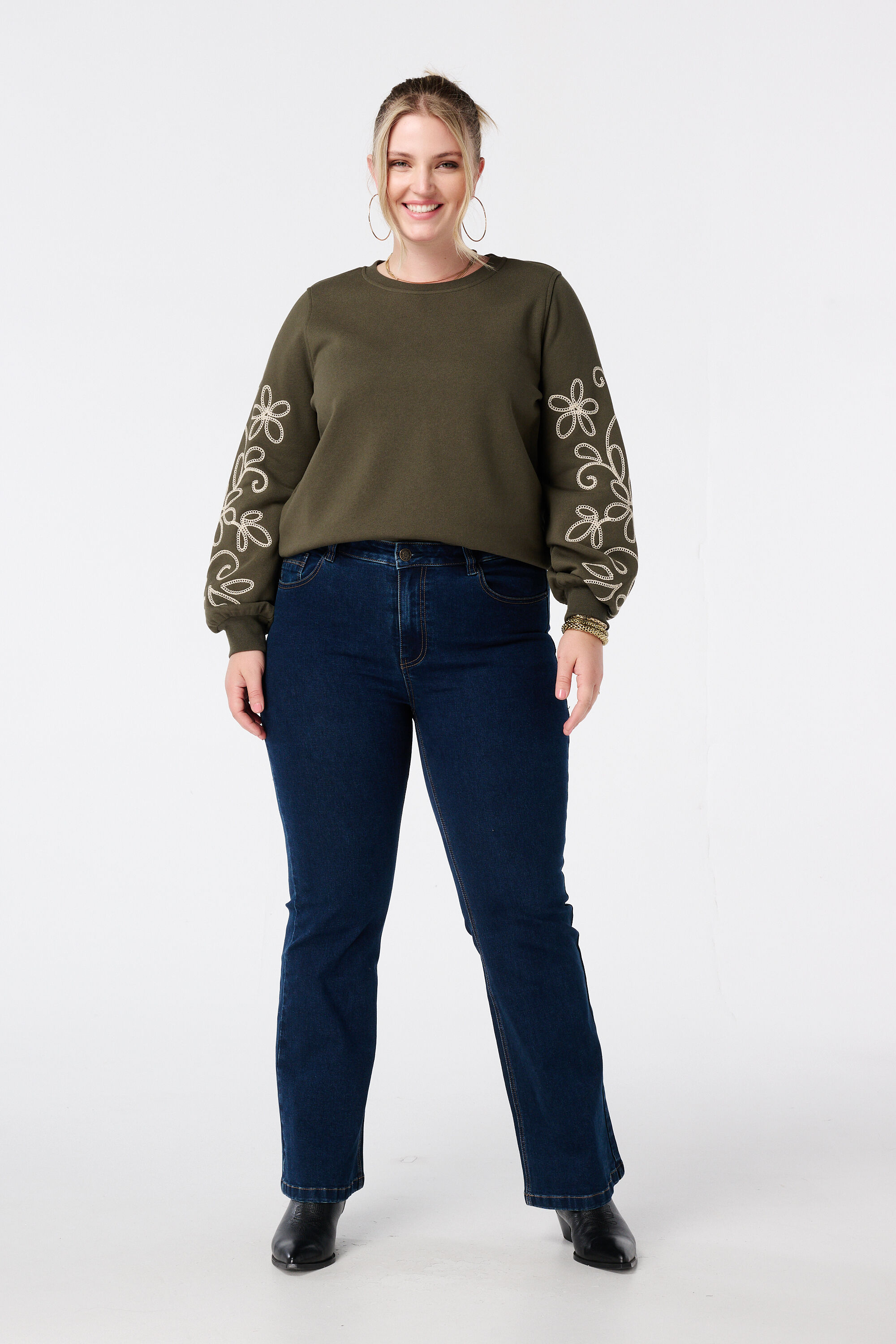 Sweater met broderie details image number 5