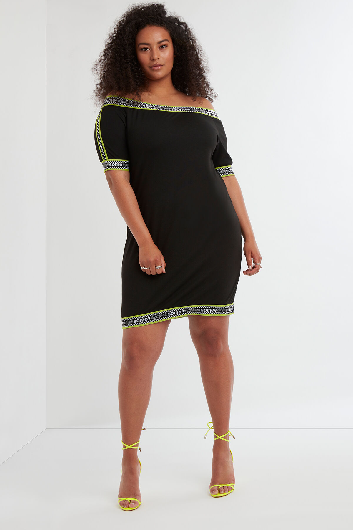 Aansluitende jurk met logoprint image number 6