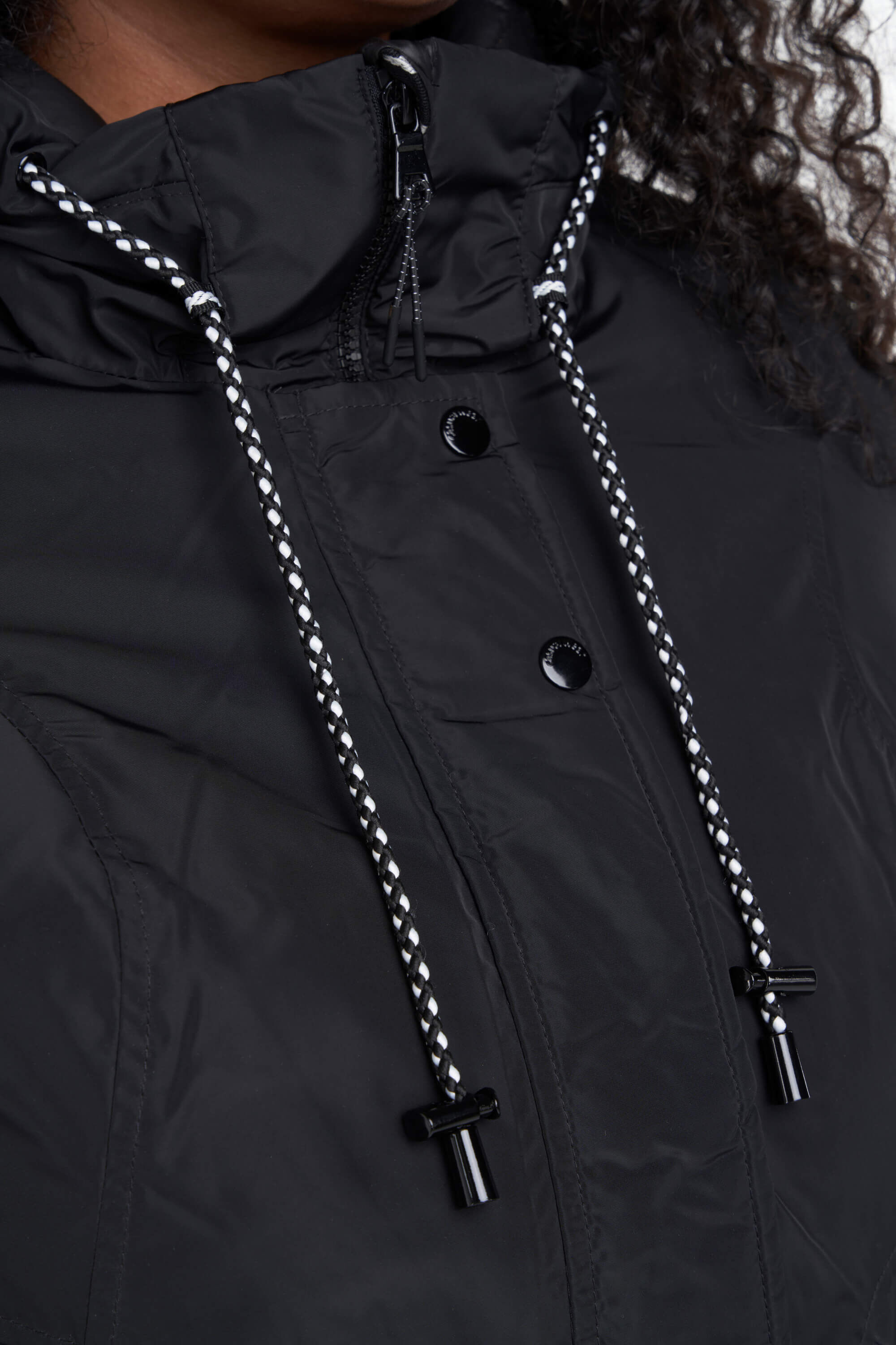 City parka image number 4