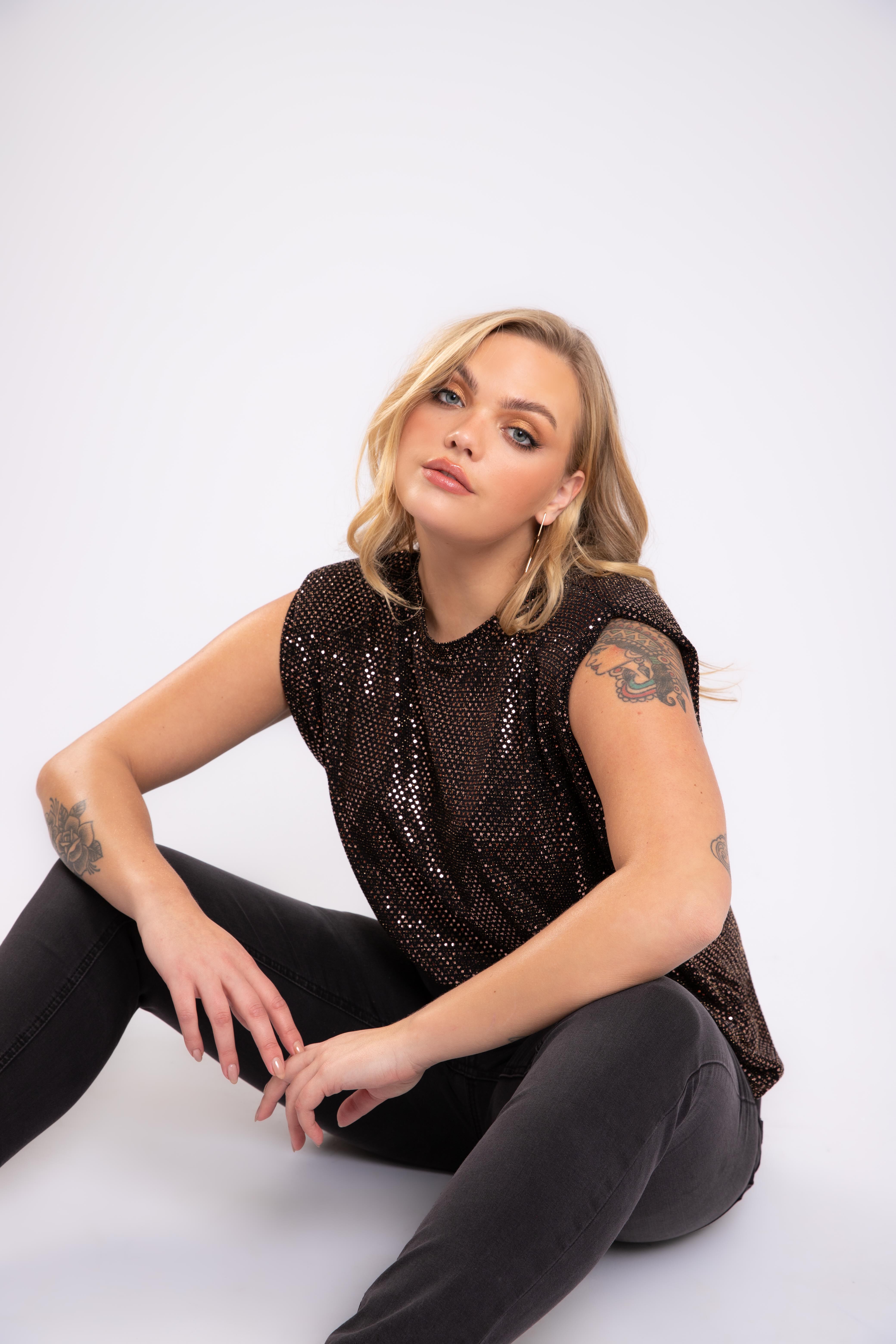 Mouwloze top met schoudervulling image number 5