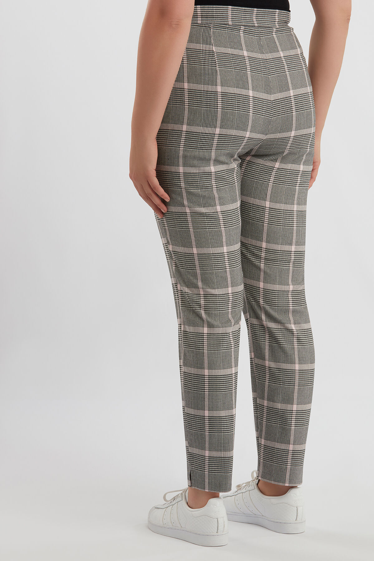 Geruite broek met rits image number 3