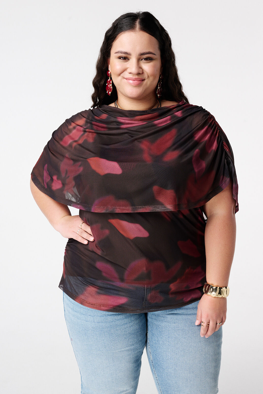 Mesh top met gedrapeerde mouwen