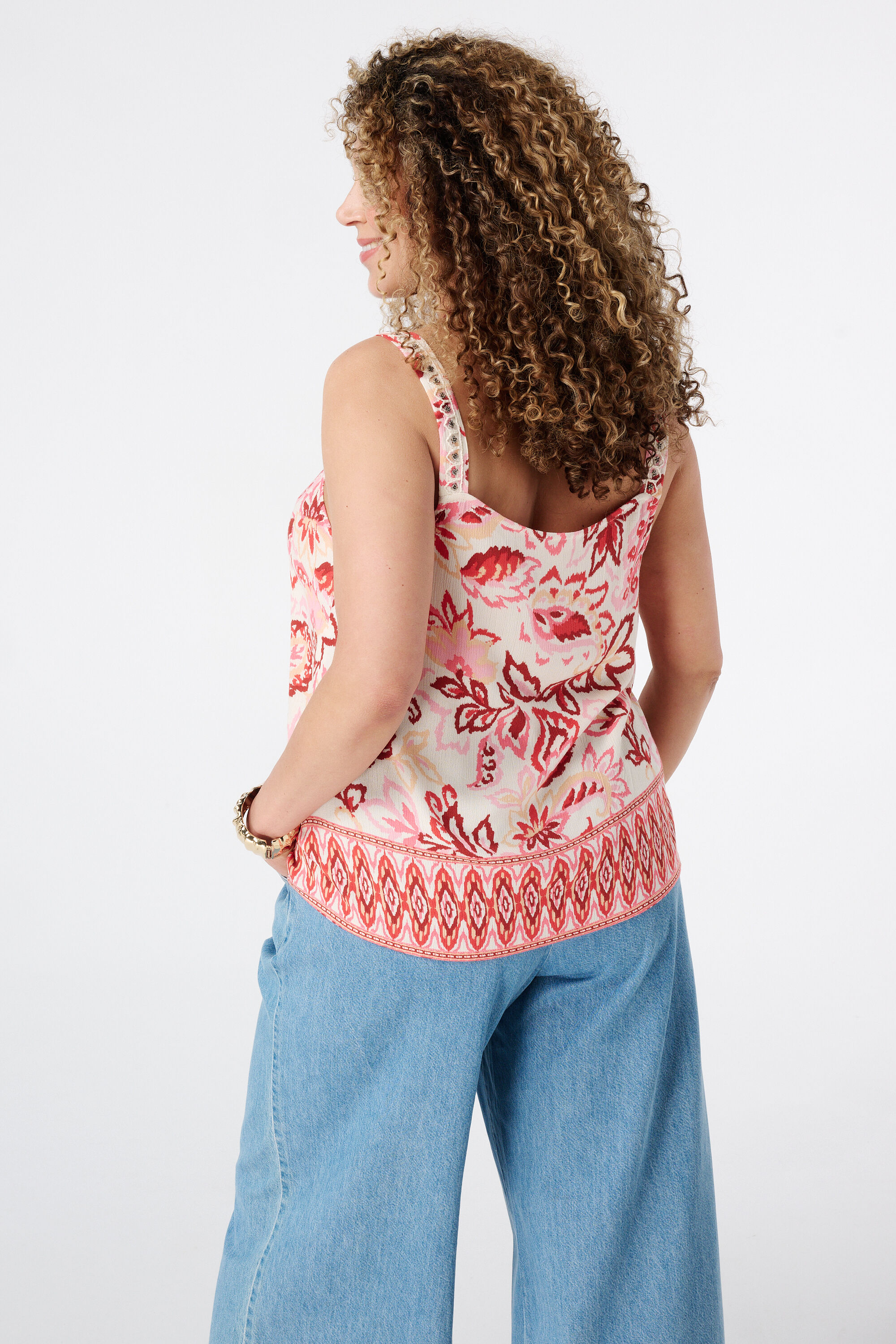 Mouwloze blouse met geborduurde details image number 3