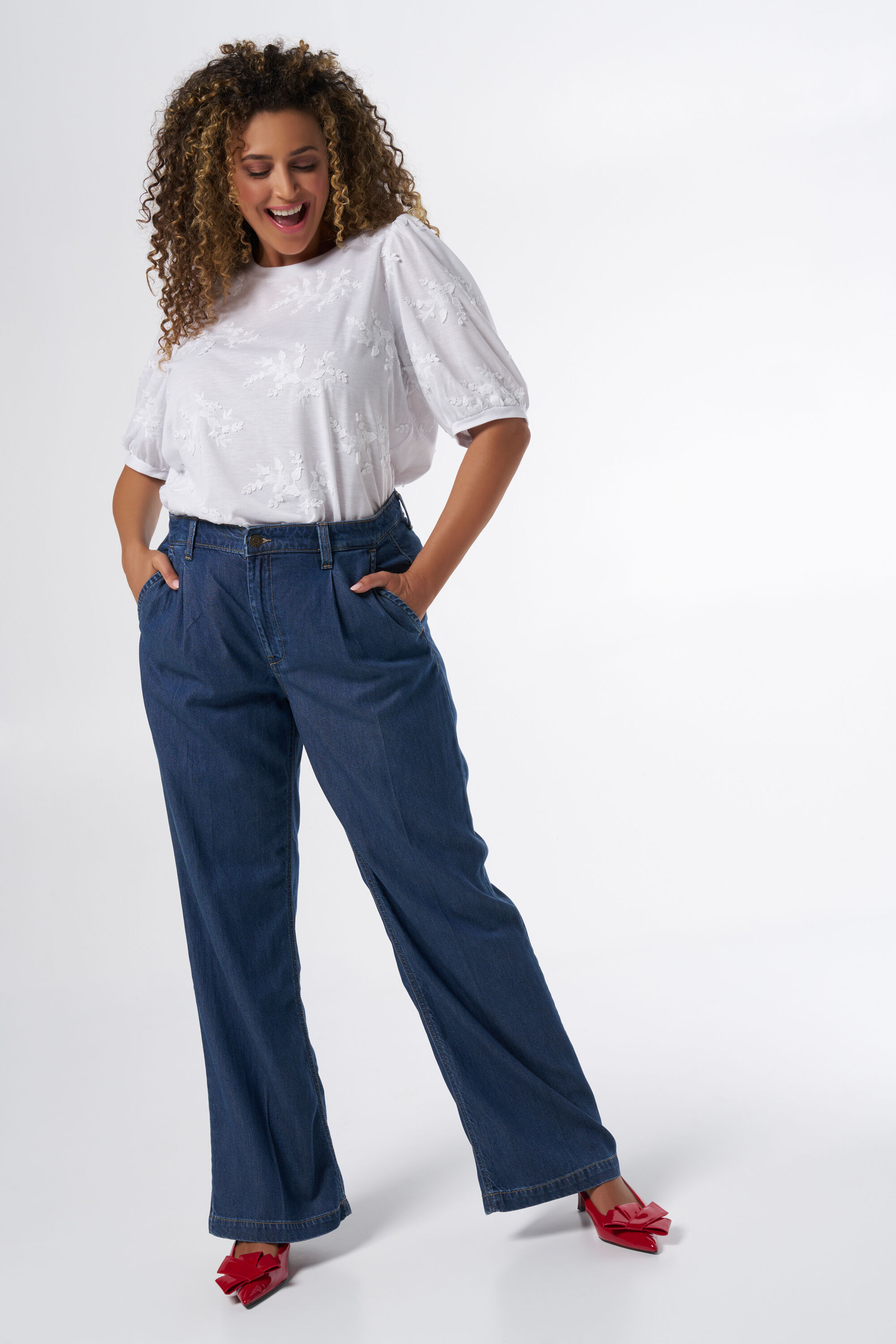 Wide leg jeans image number 6
