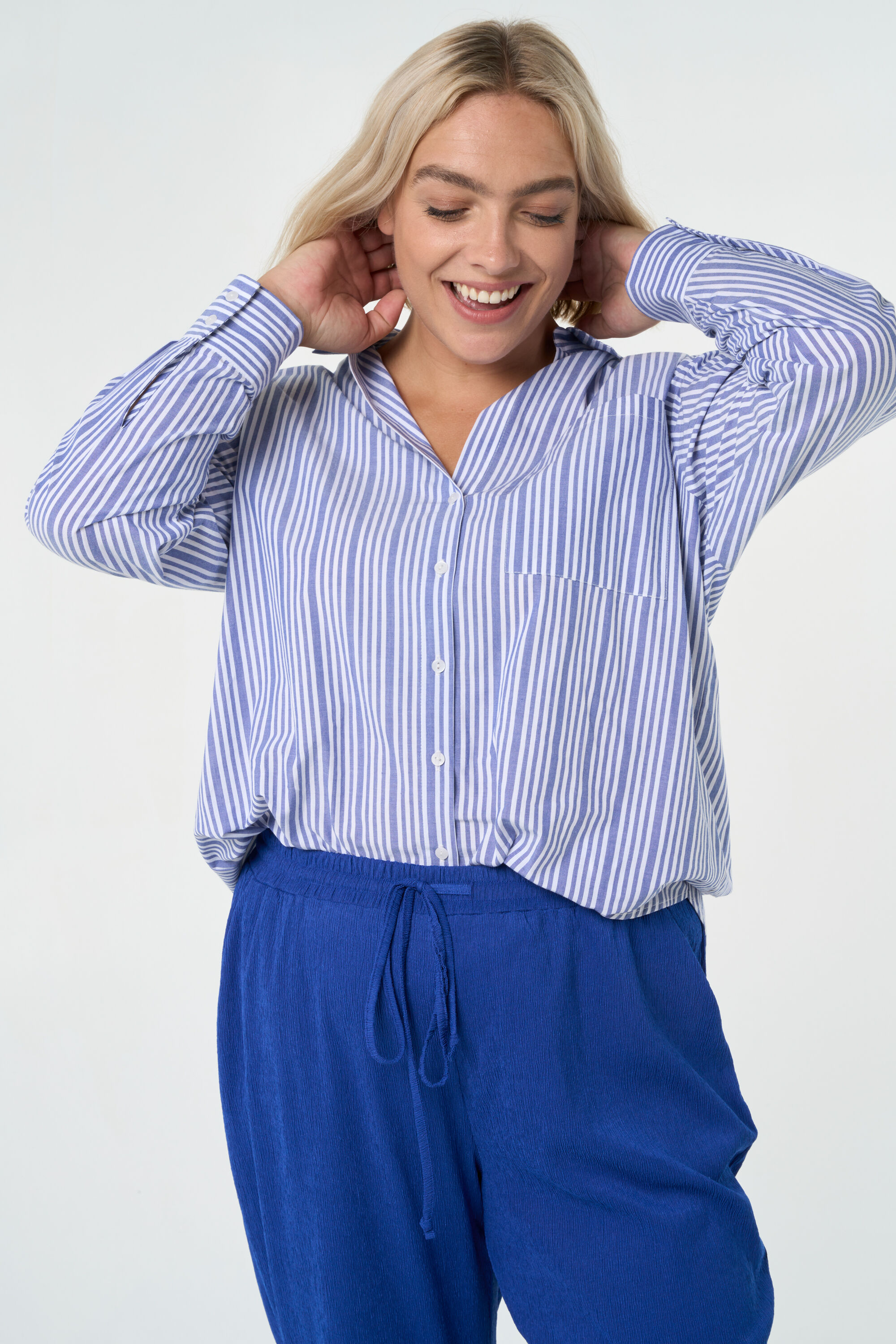 Ruimvallende blouse met strepen image number 6