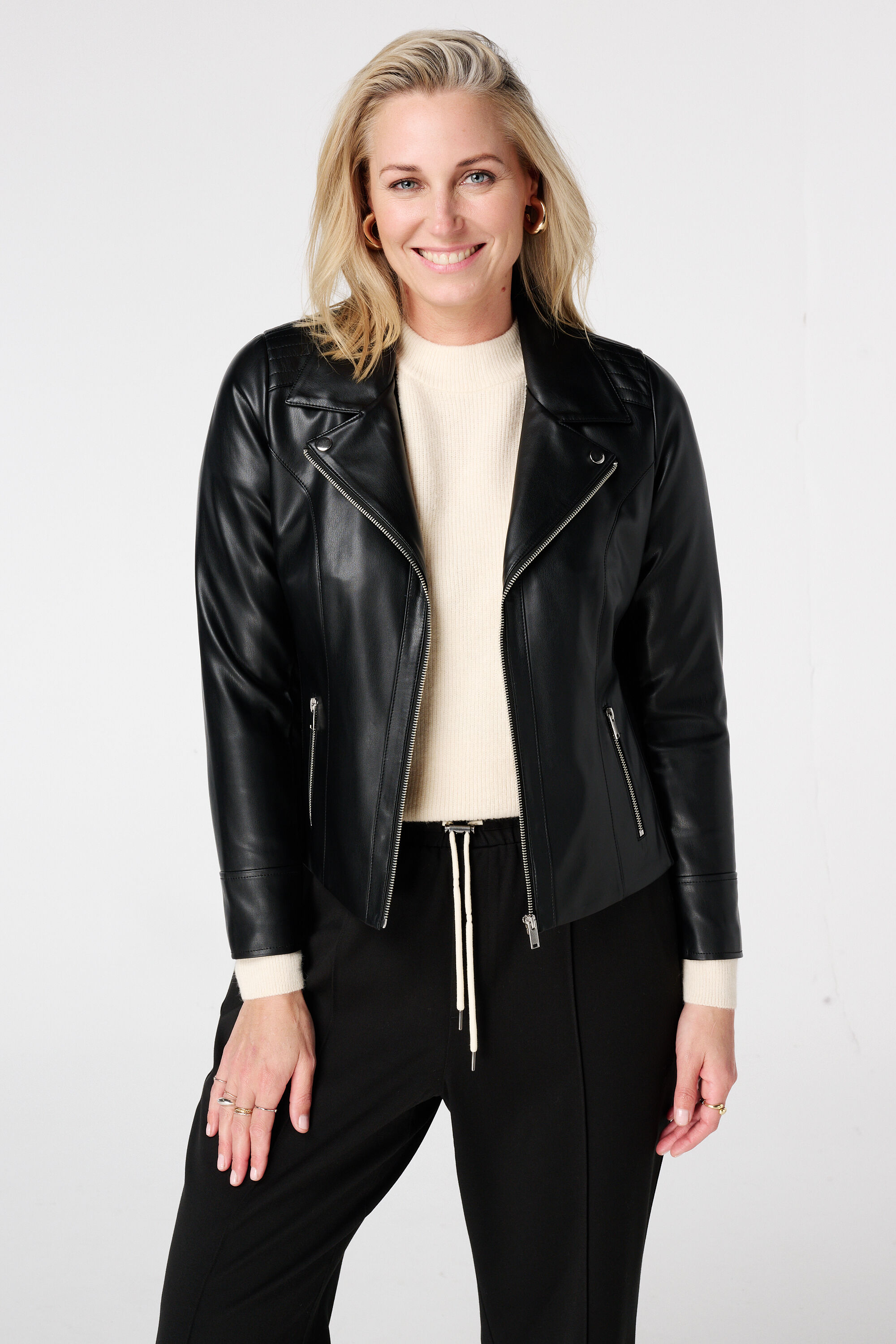  Bikerjasje van imitatieleer