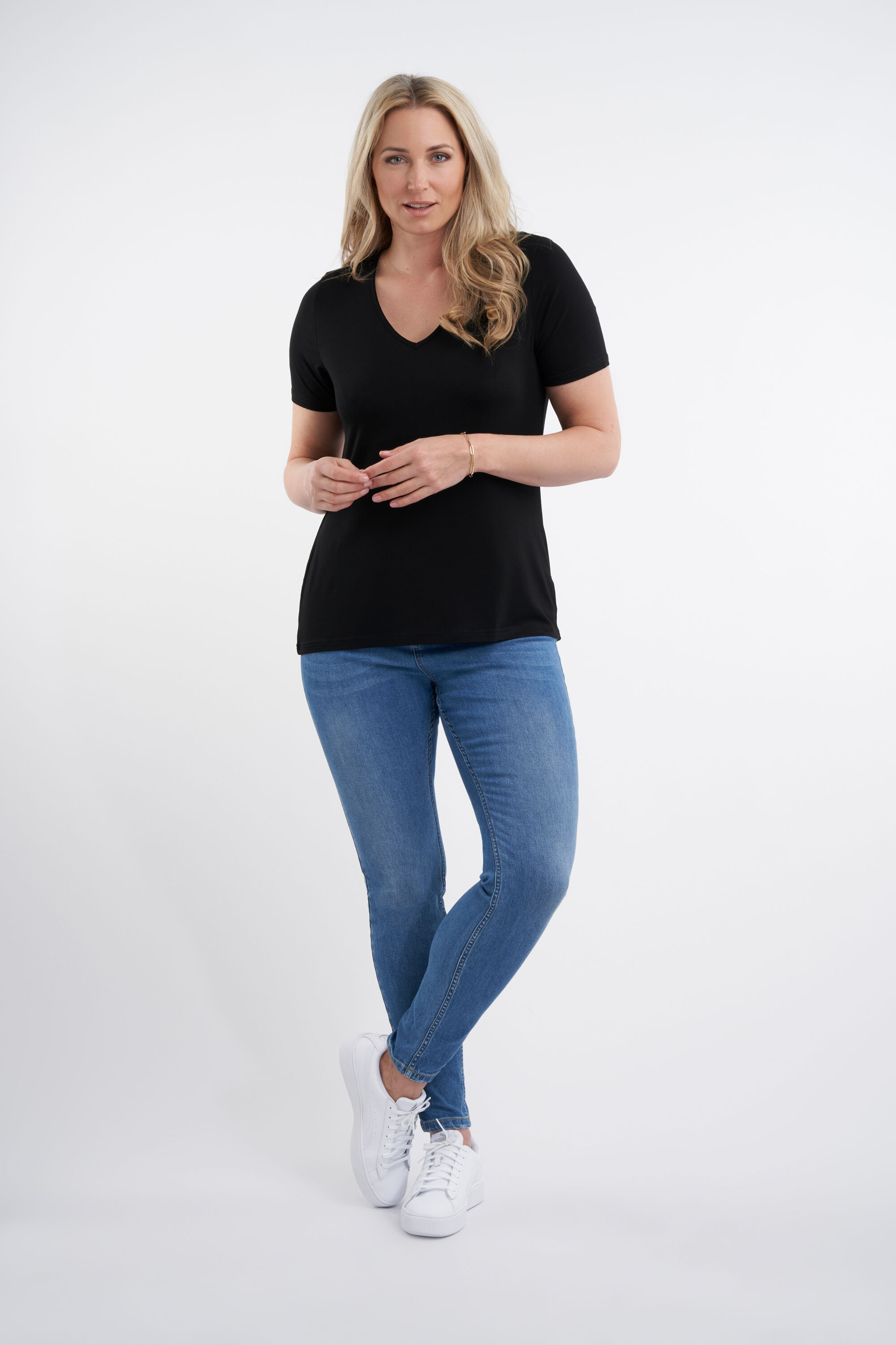 2-pack T-shirts met V-hals image number 4