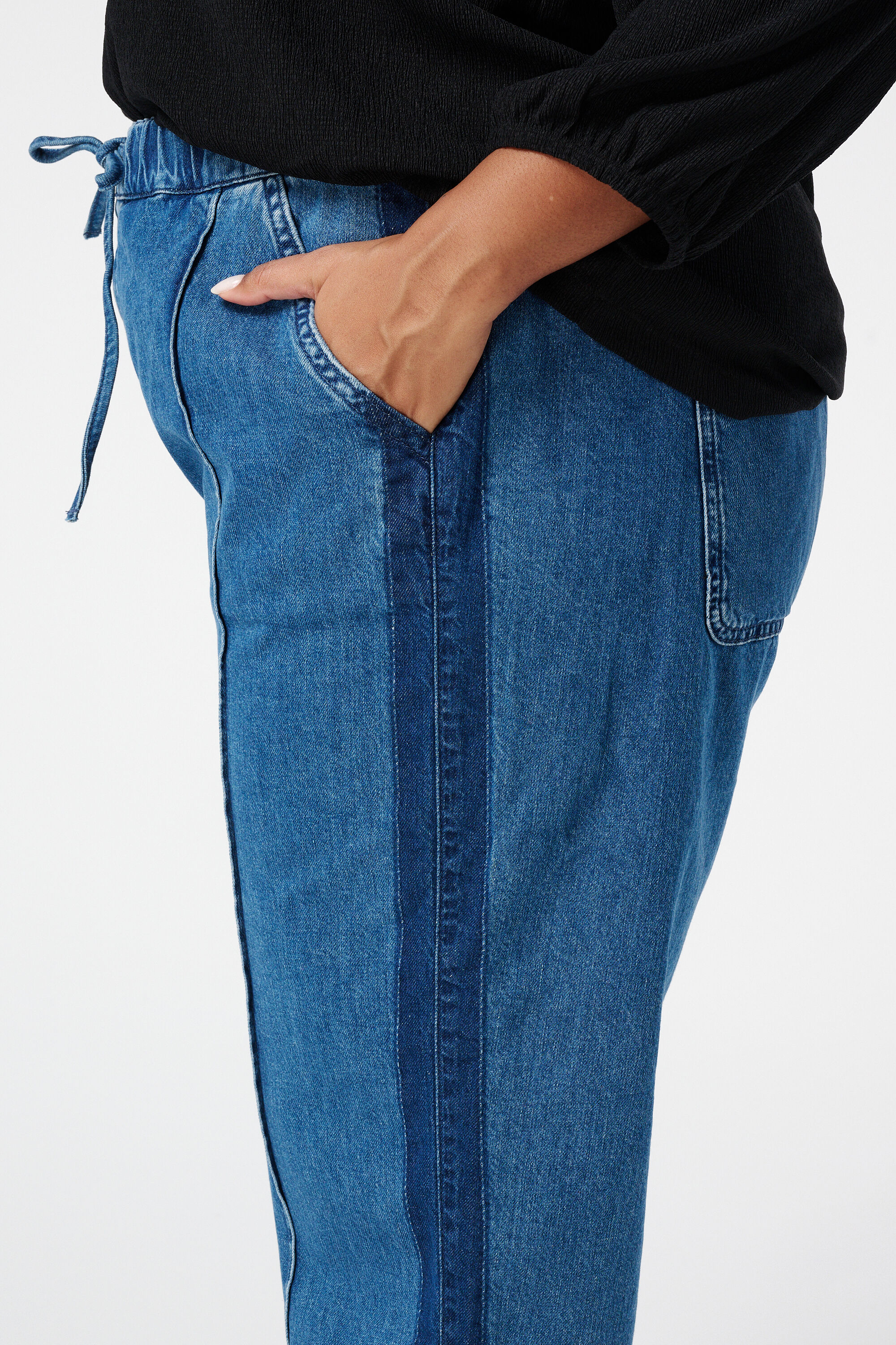 Denim broek met strikkoord image number 4