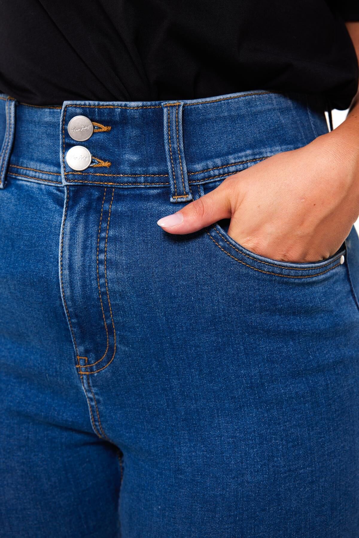 Shaping Skinny Jeans SCULPTS image number 5