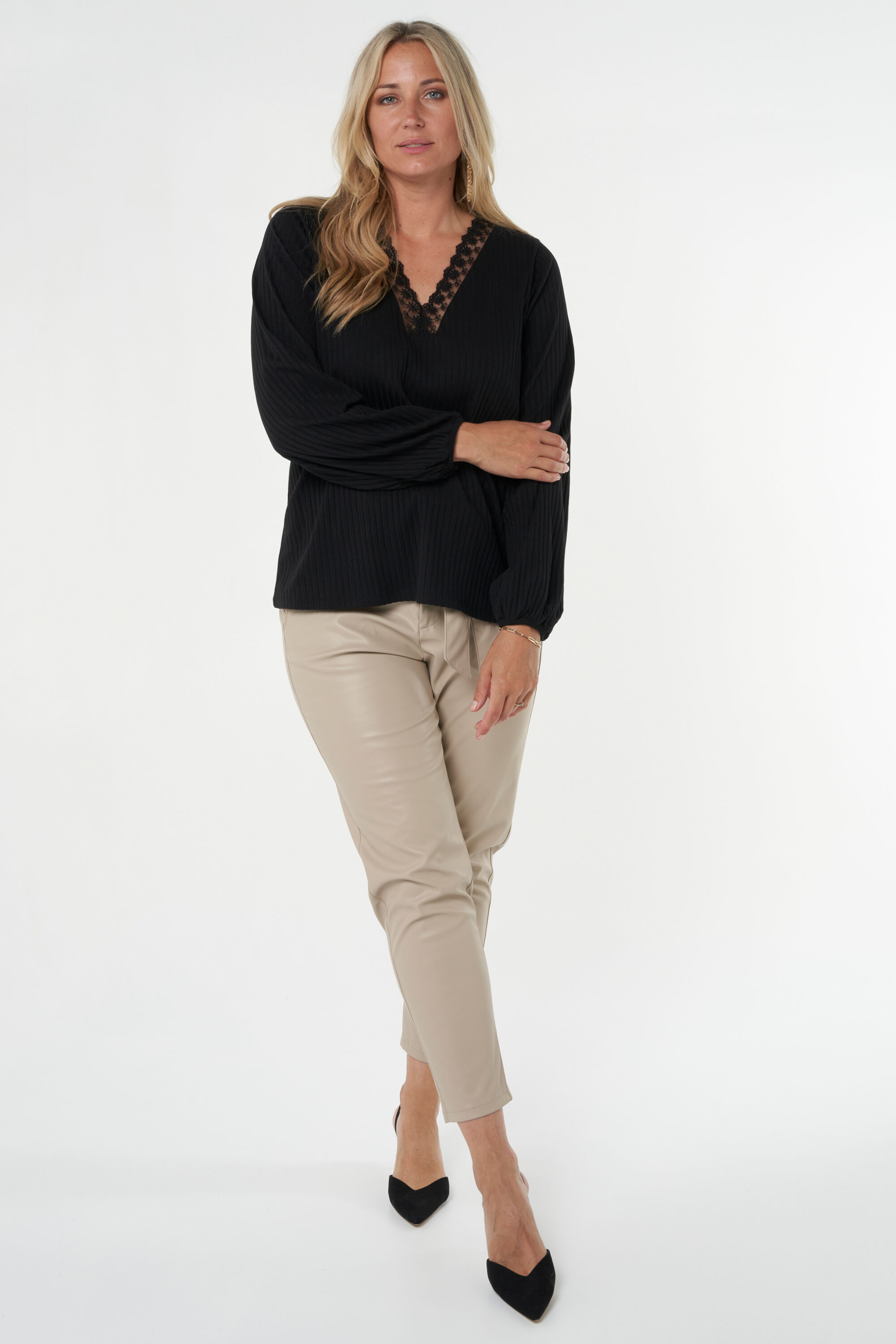 Top met kanten details image number 6