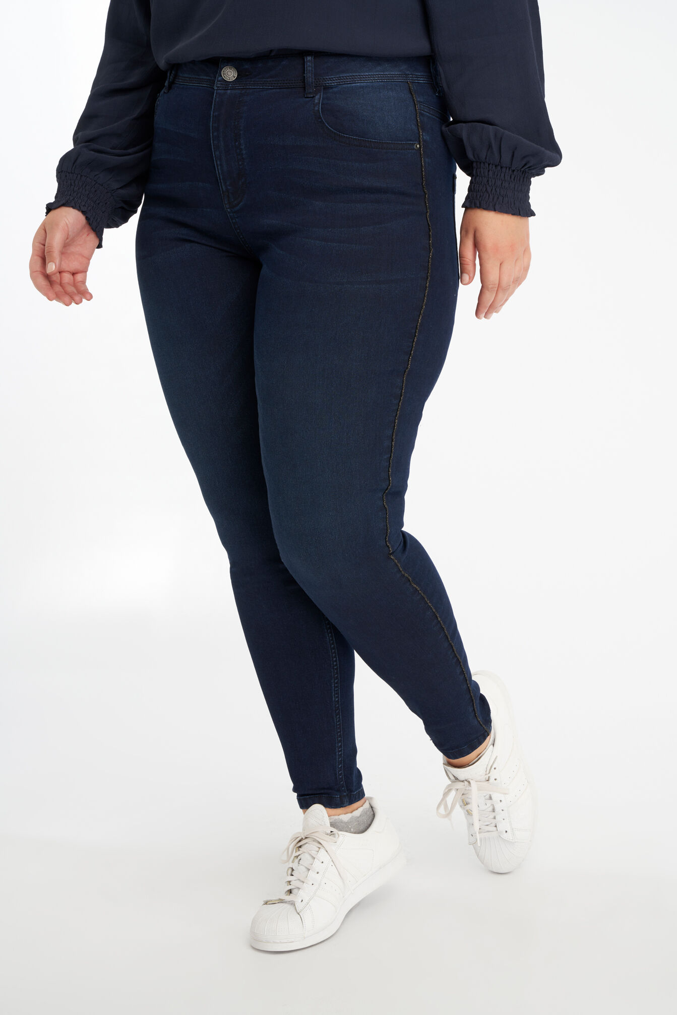Jeans met glitterstreep image number 4