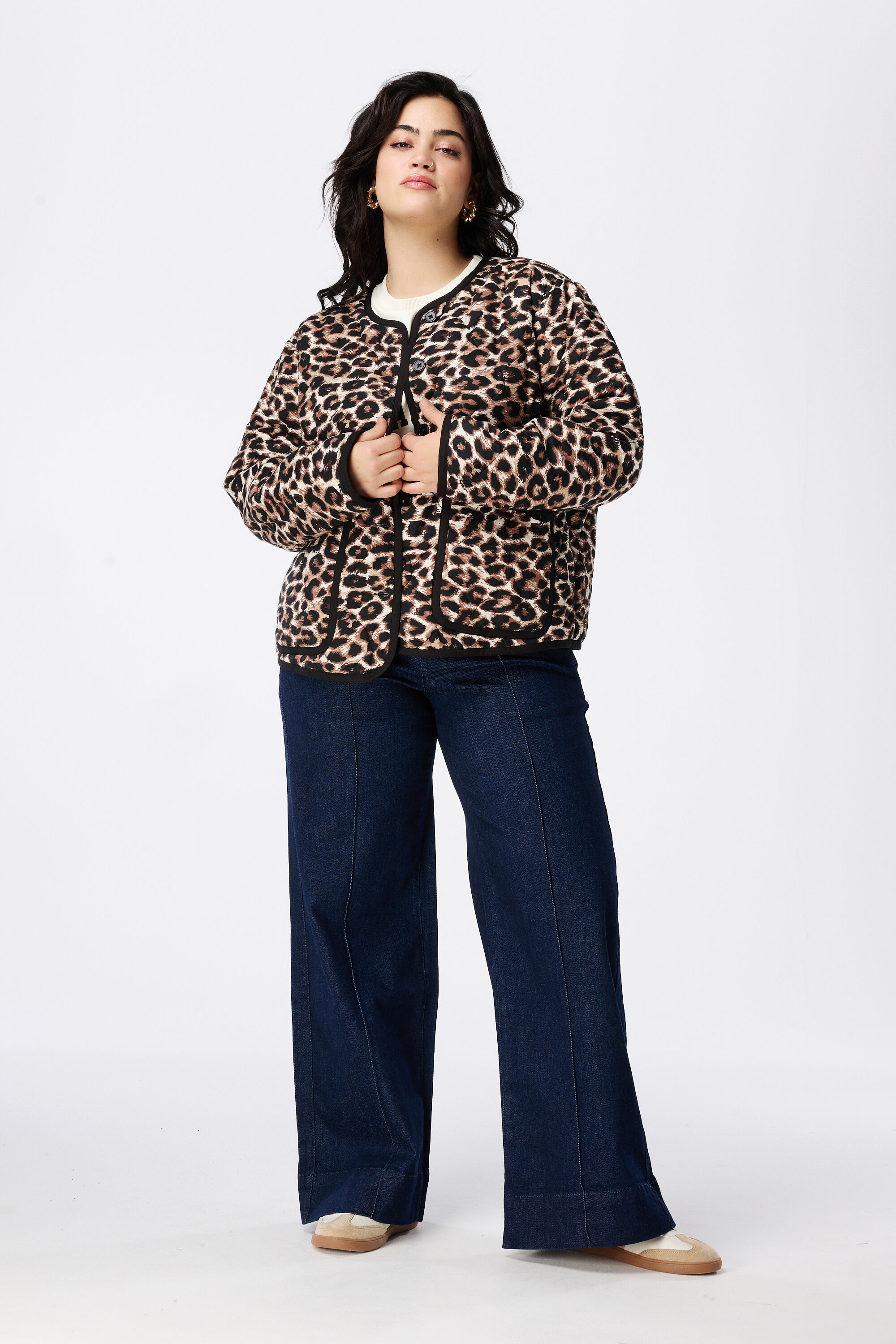 Gewatteerd jasje met luipaard print image number 5