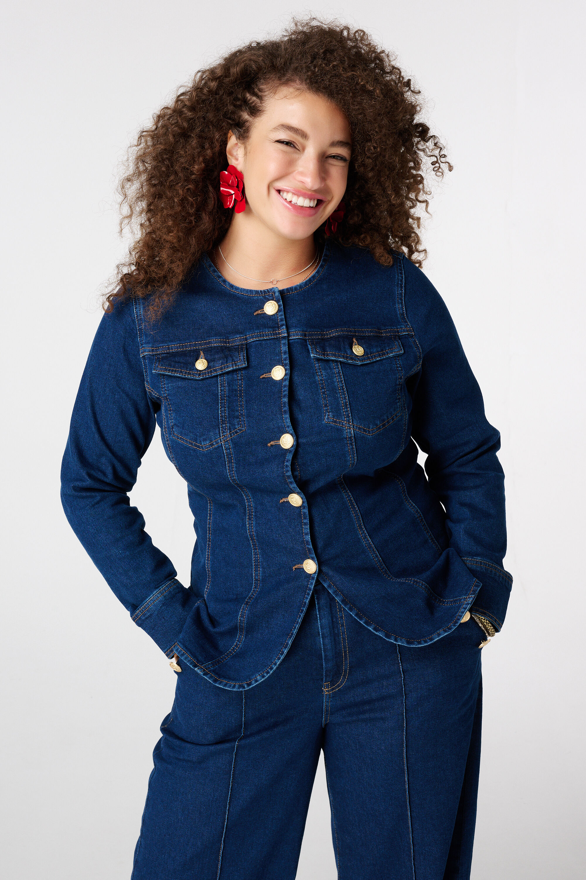 Aansluitend denim jasje