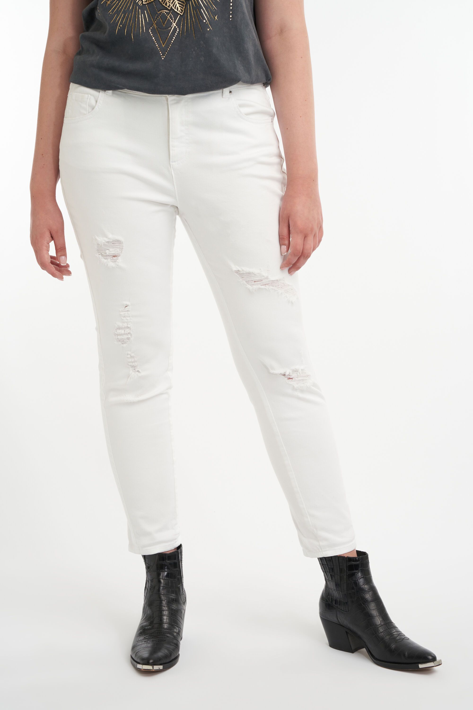 Jeans met destroyed detail image number 5