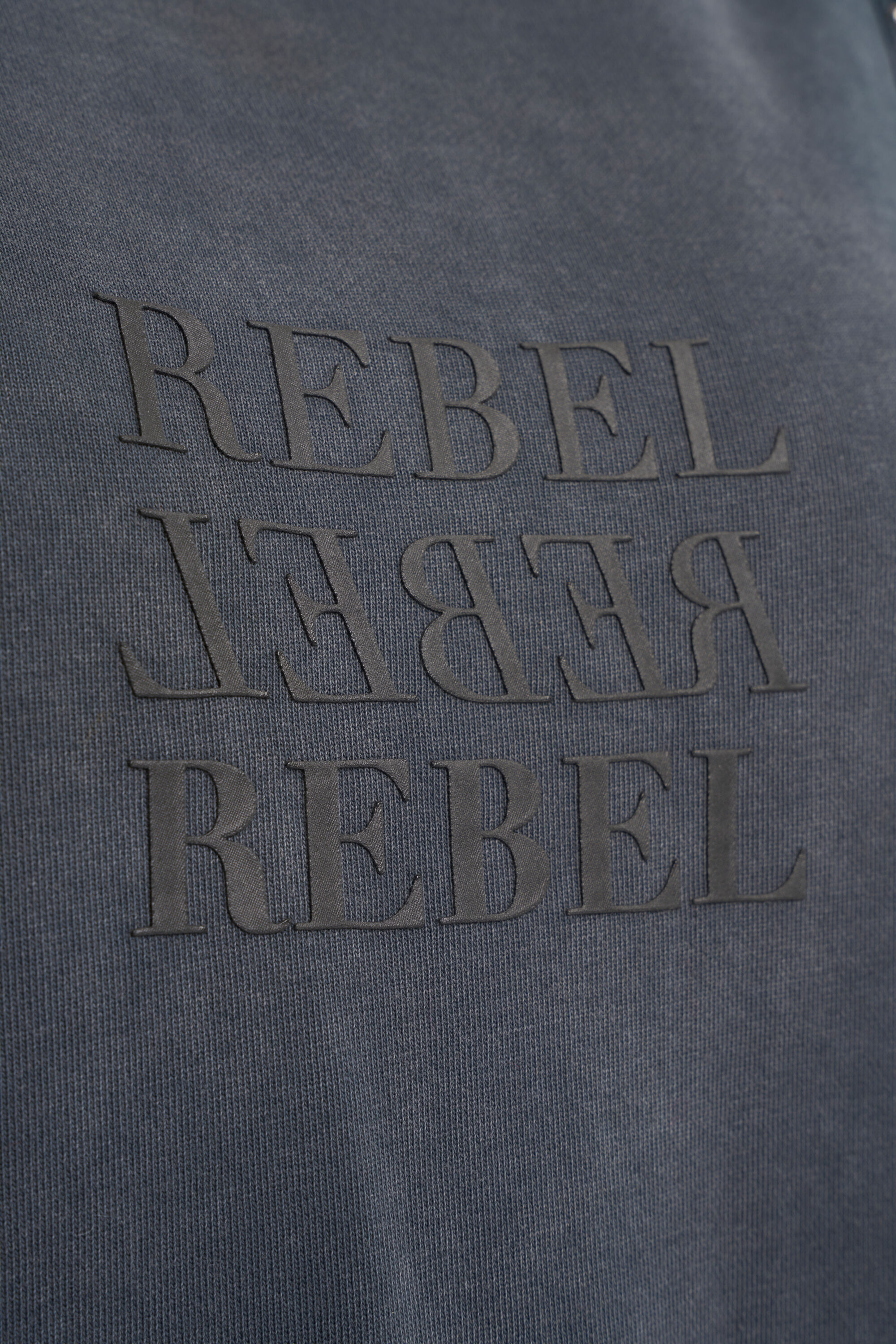 Sweater jurk met studs  image number 5