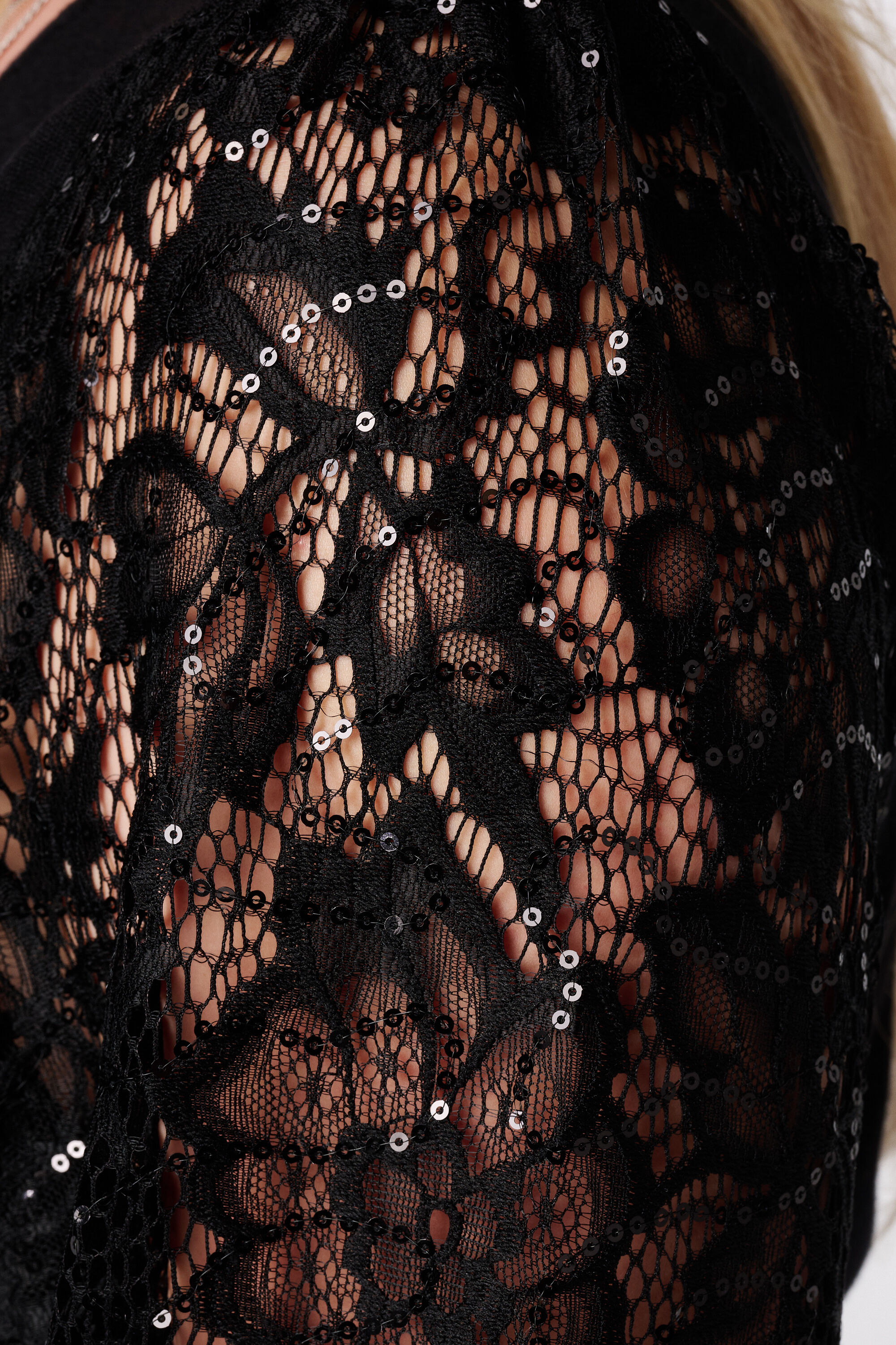 Trui met kanten mouwen en pailletten image number 6