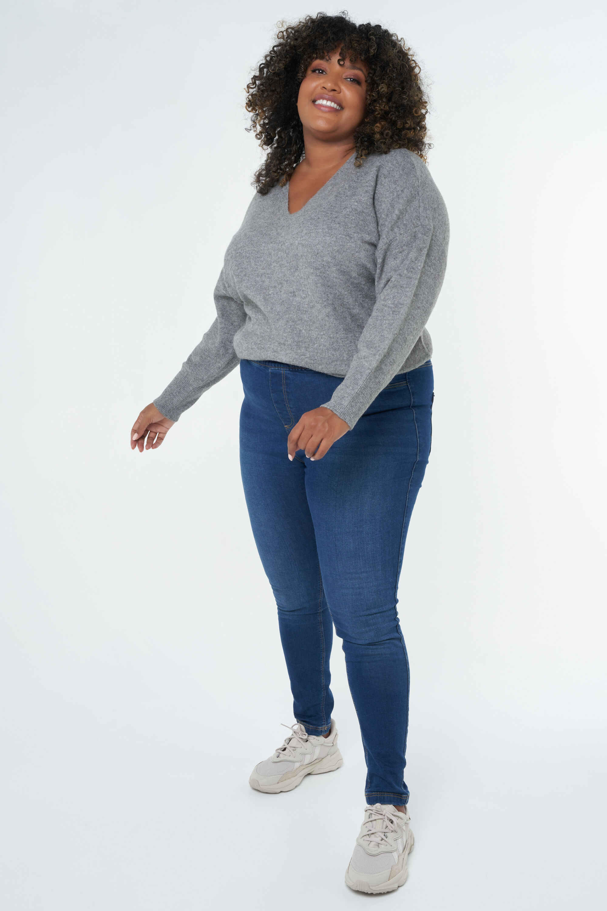 V-hals fijngebreide trui image number 5