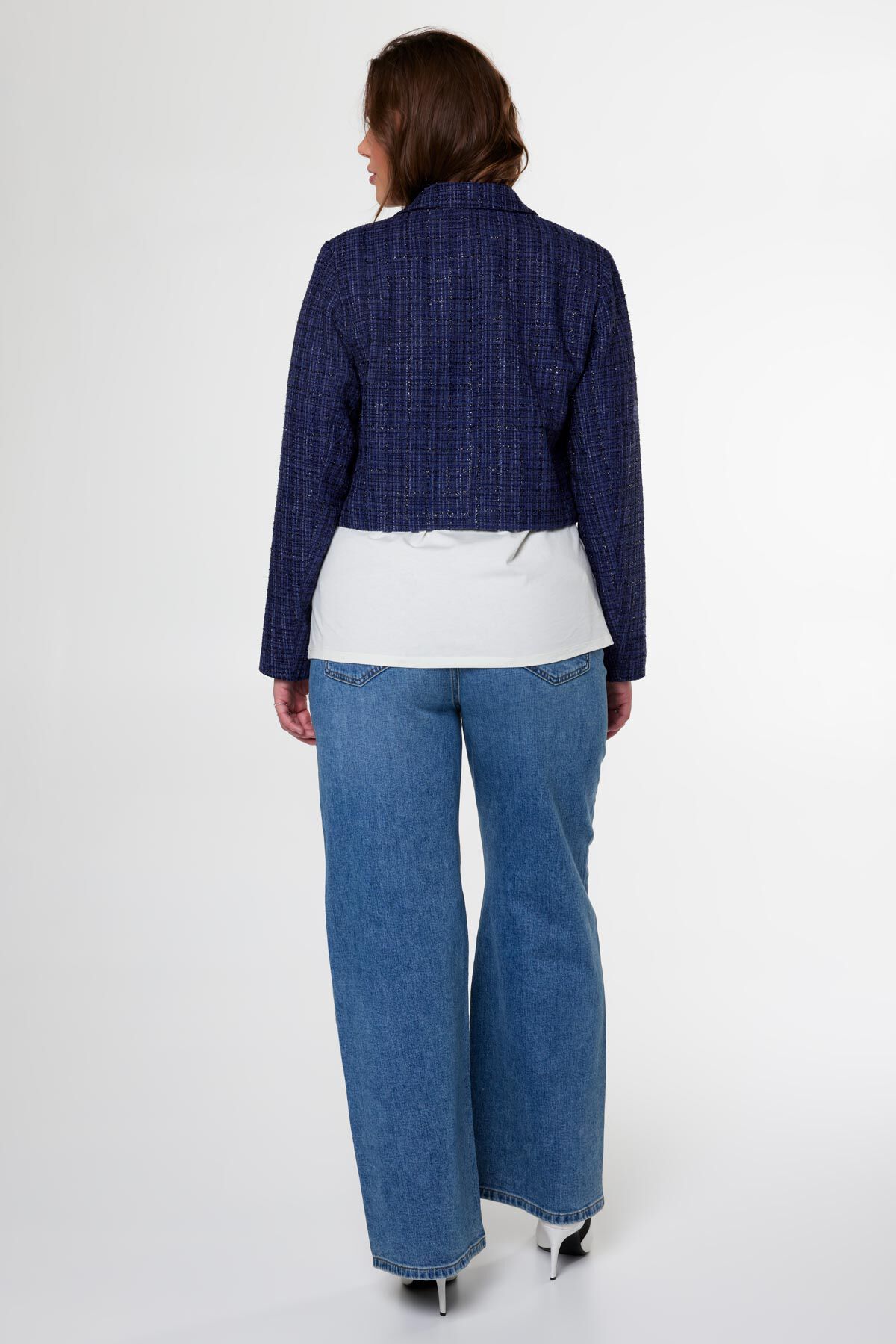 Korte blazer met glitter details image number 3