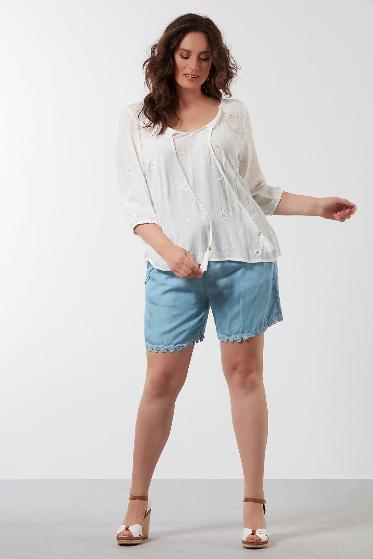 Blouse met gesmokte halslijn image number 4