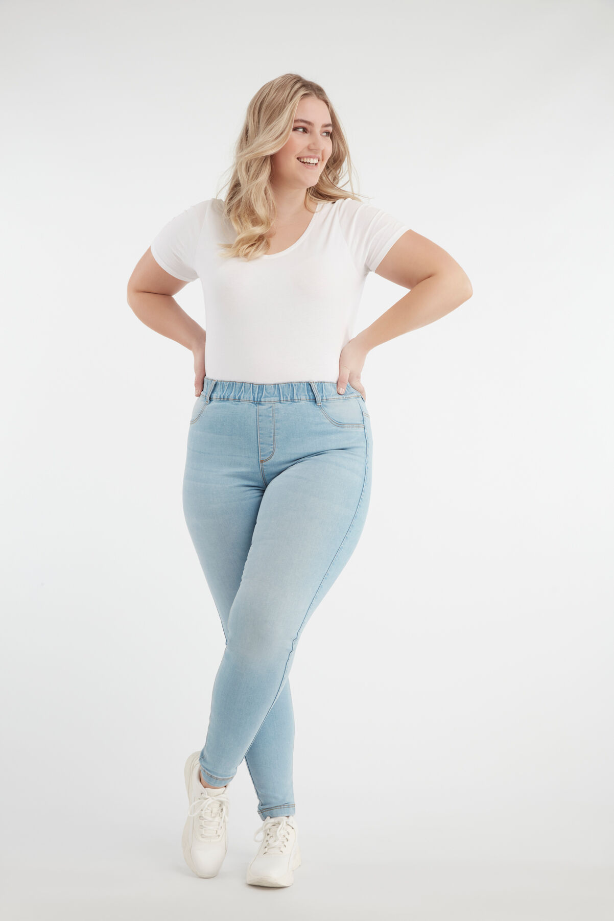 Slim fit tregging POPPY image number 7