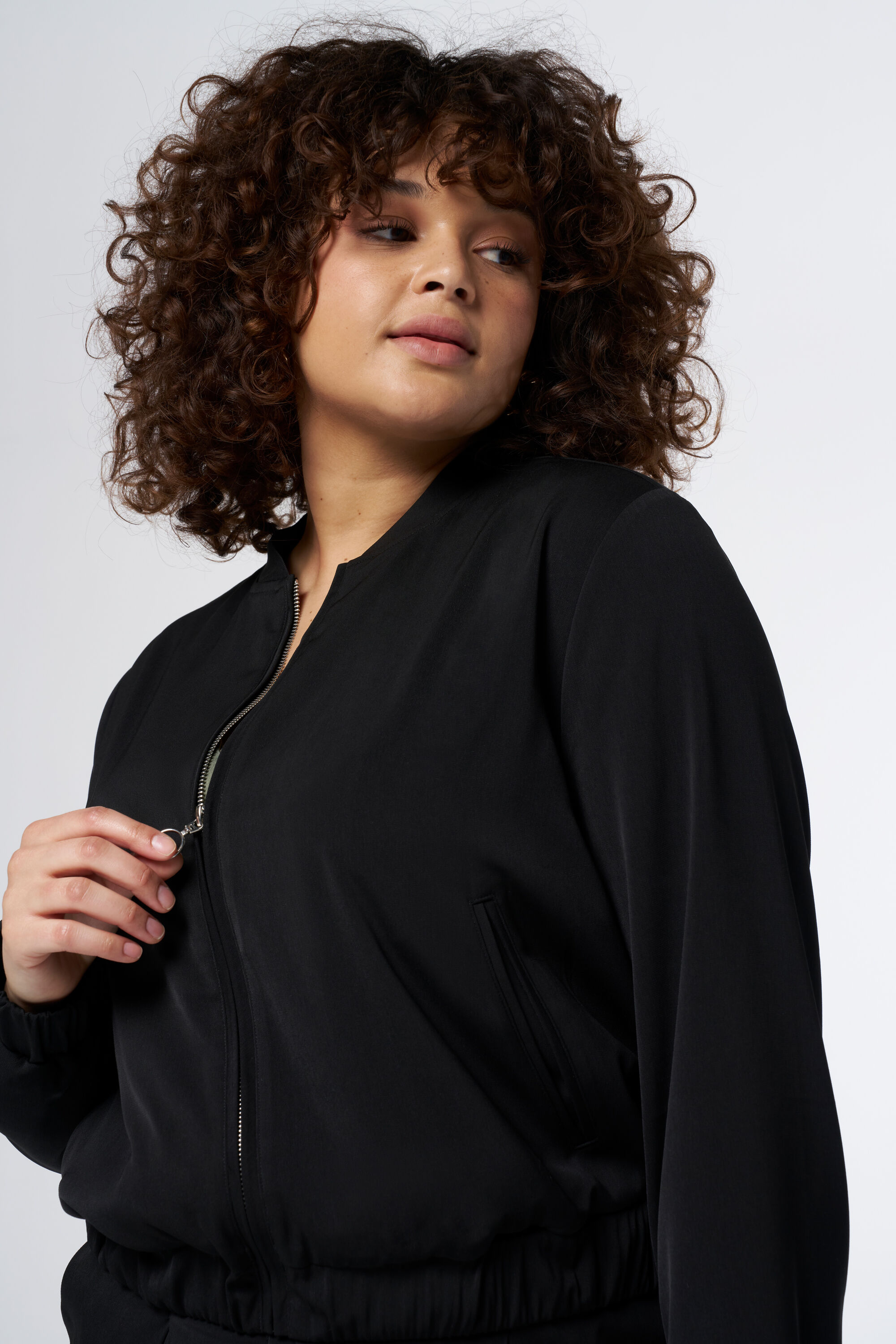 Bomberjack met zakken image number 4