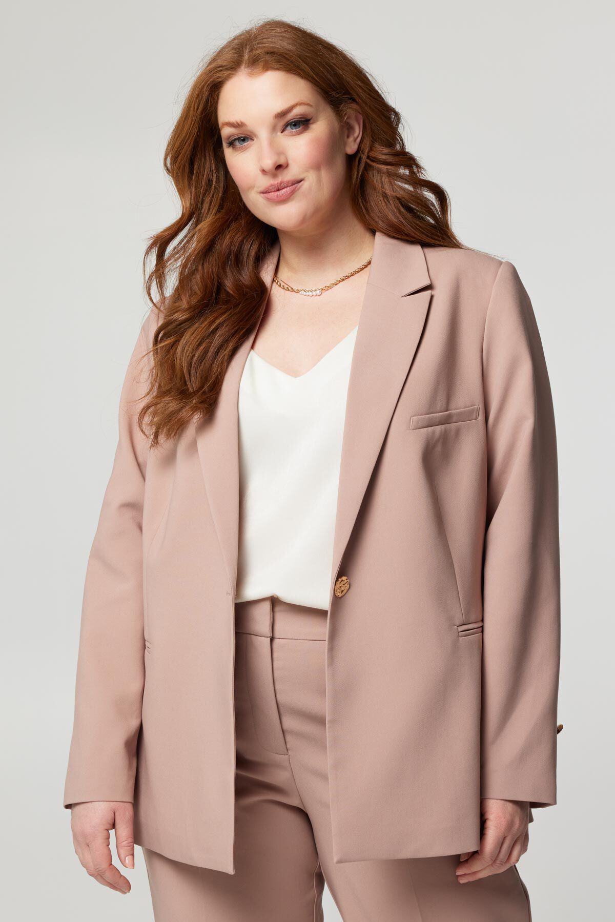 Ruimvallende blazer met gouden knoop image number 5