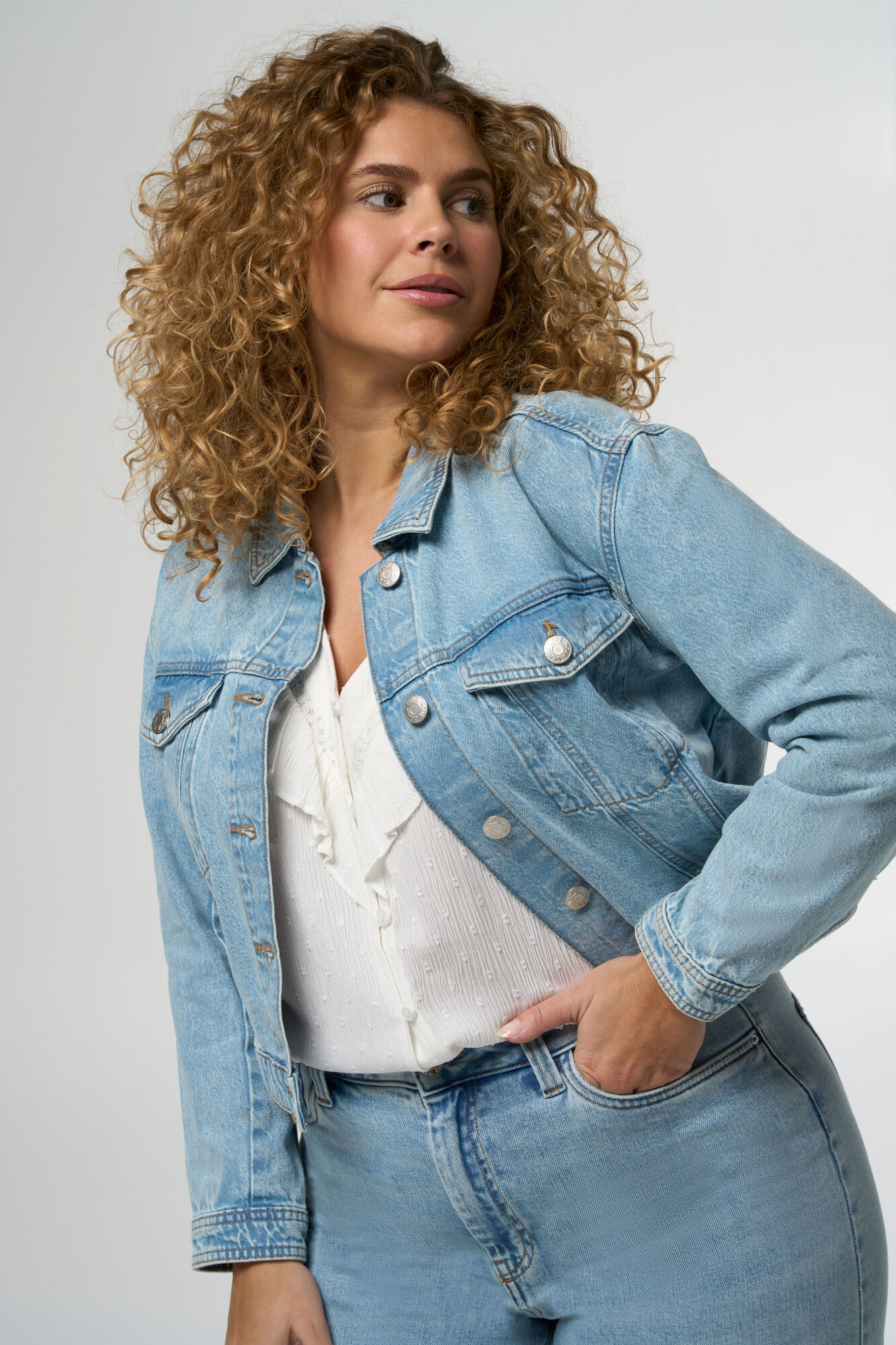 Kort denim jasje image number 5