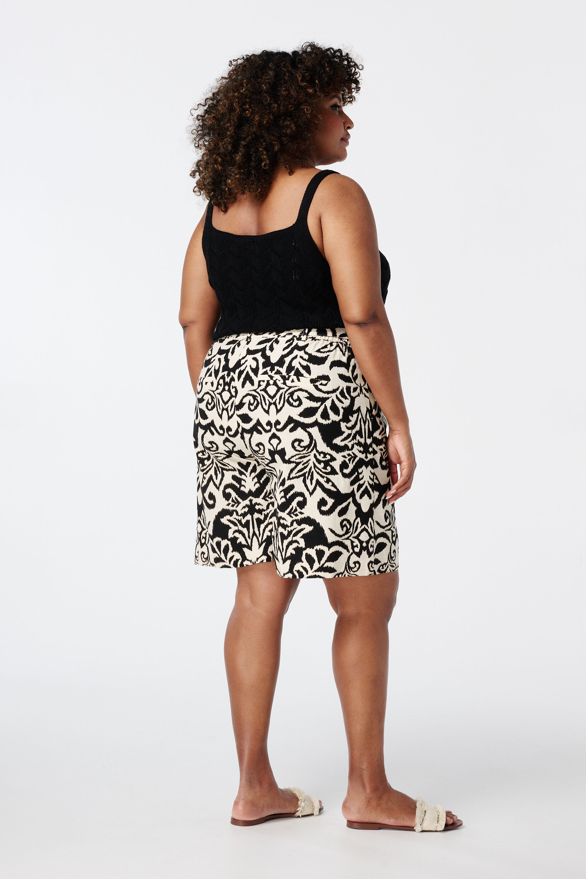 Short met strikceintuur image number 3