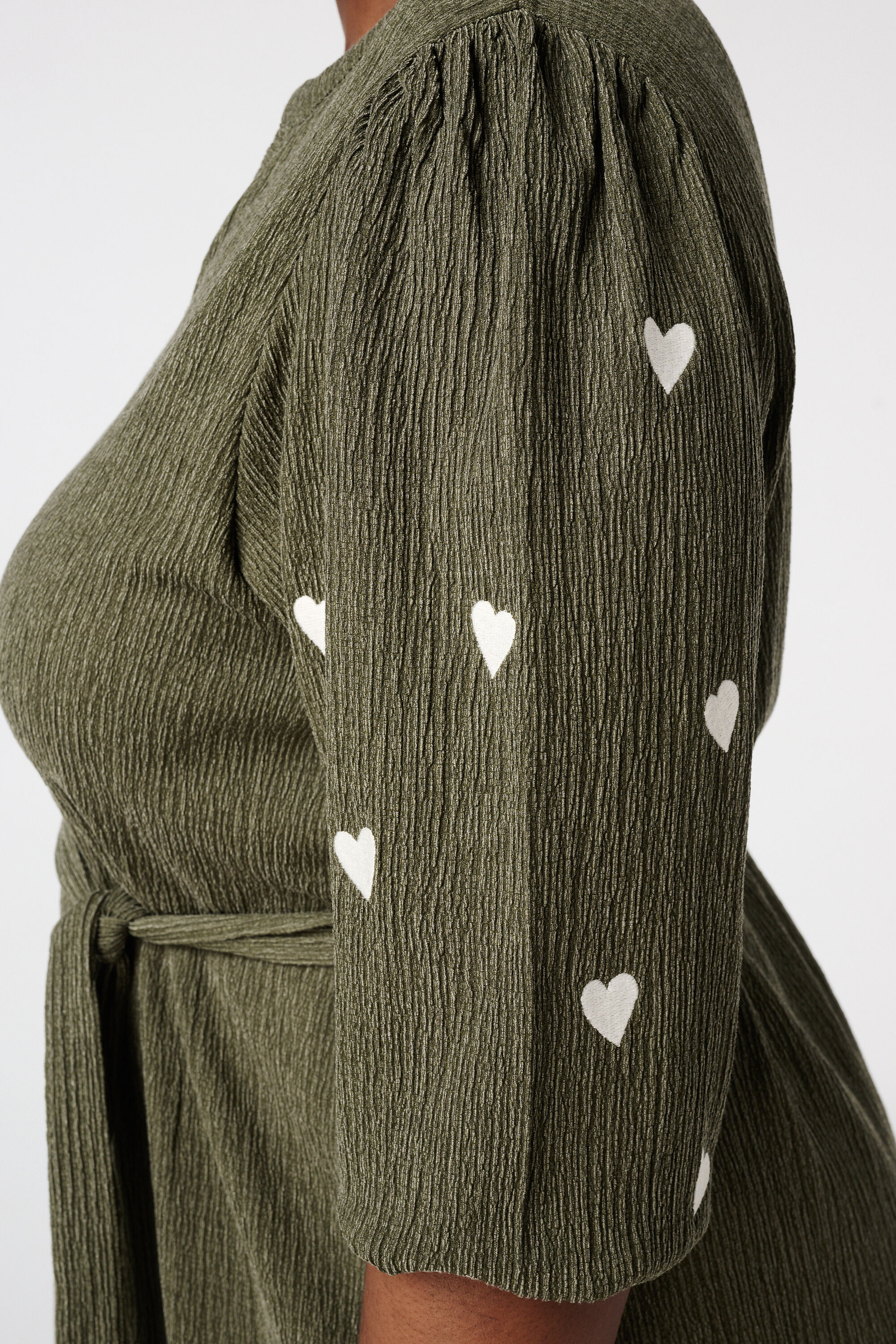 Jurk met geborduurde hartjes image number 4