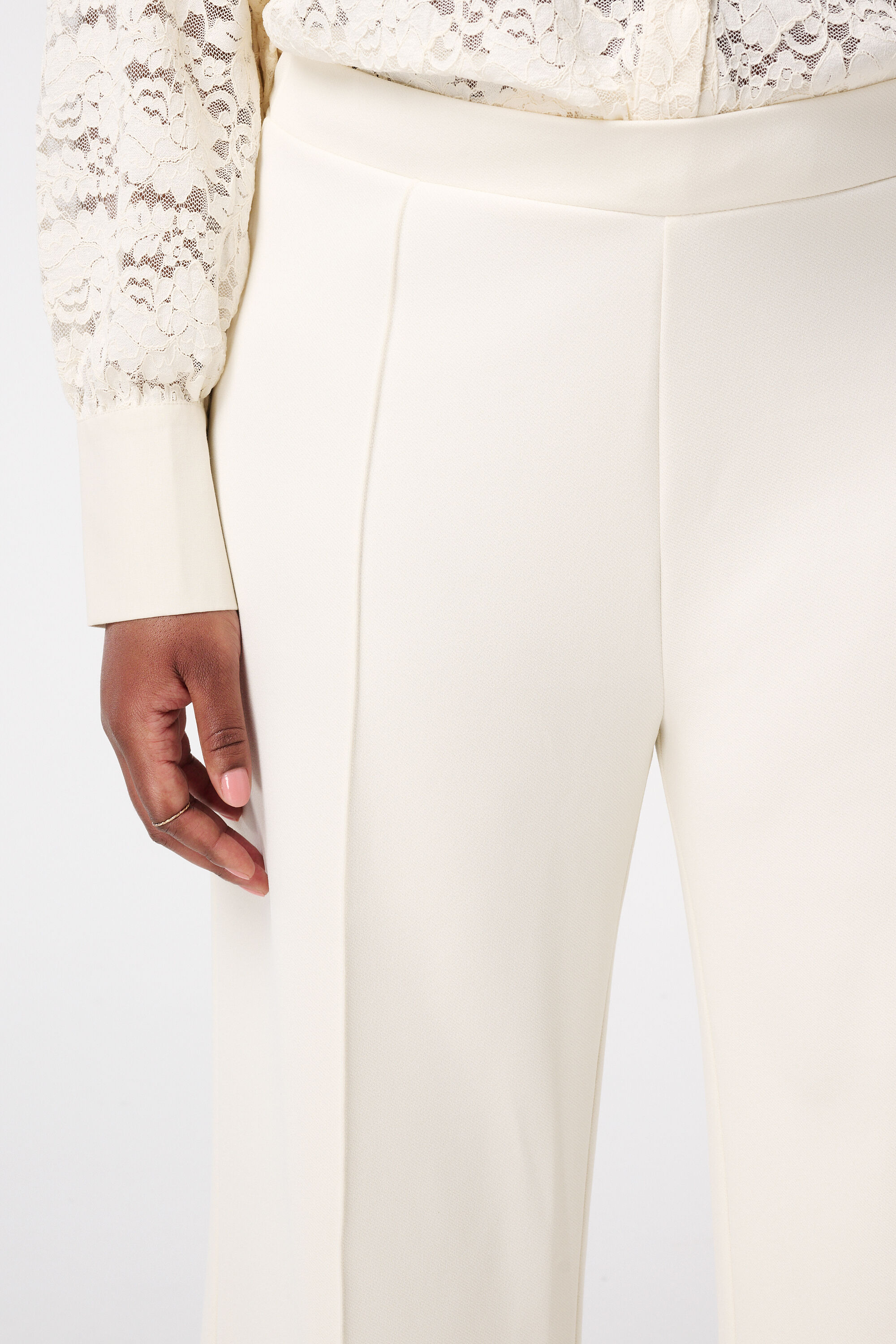 Pantalon met elastische taille image number 4