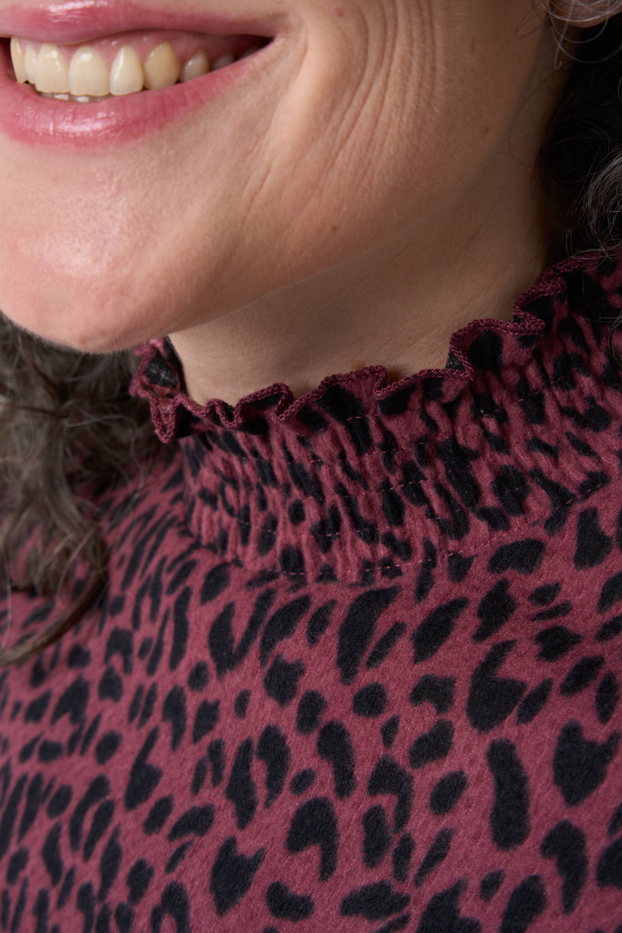 Top met panterprint image number 5