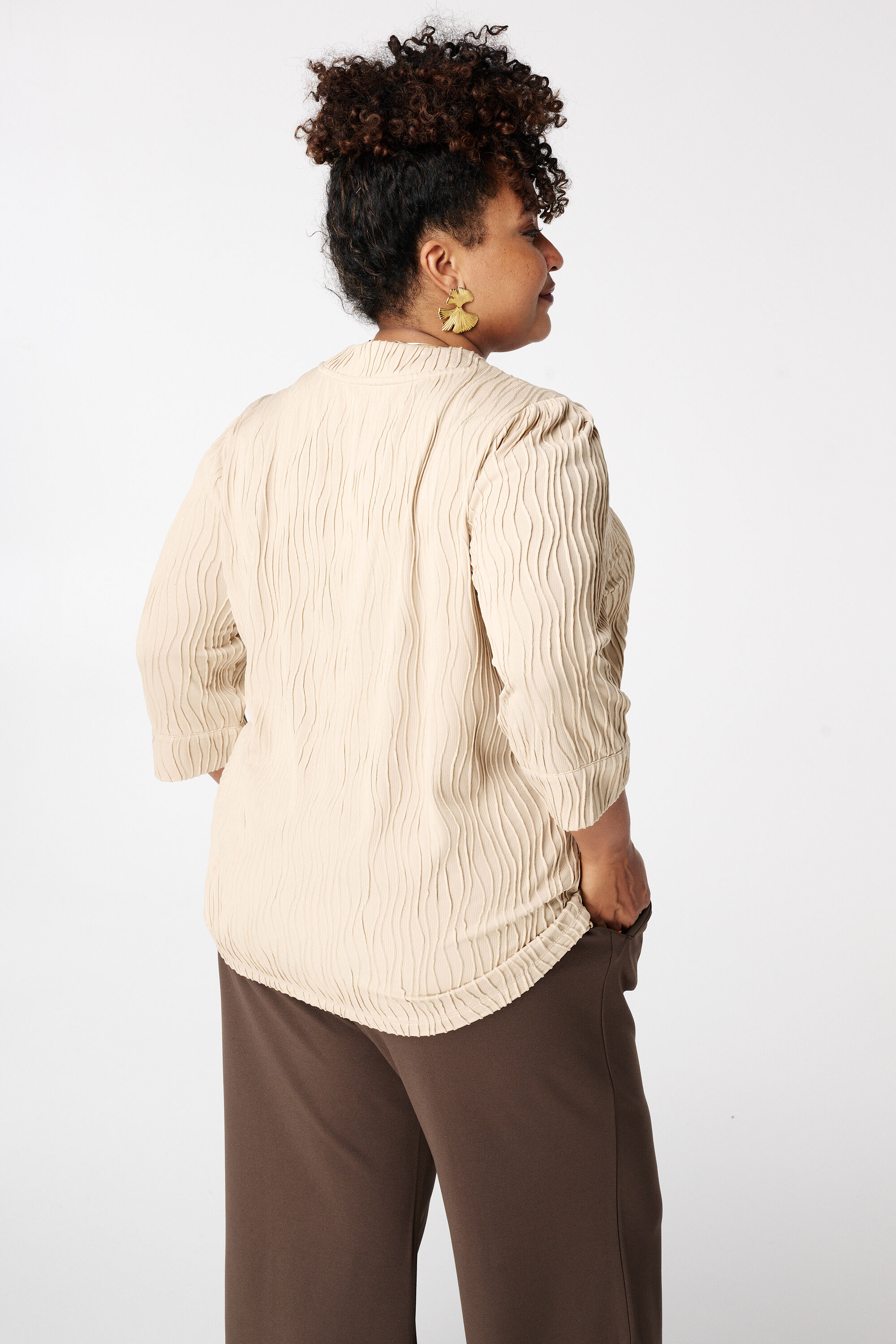 Top met golfende structuur image number 3