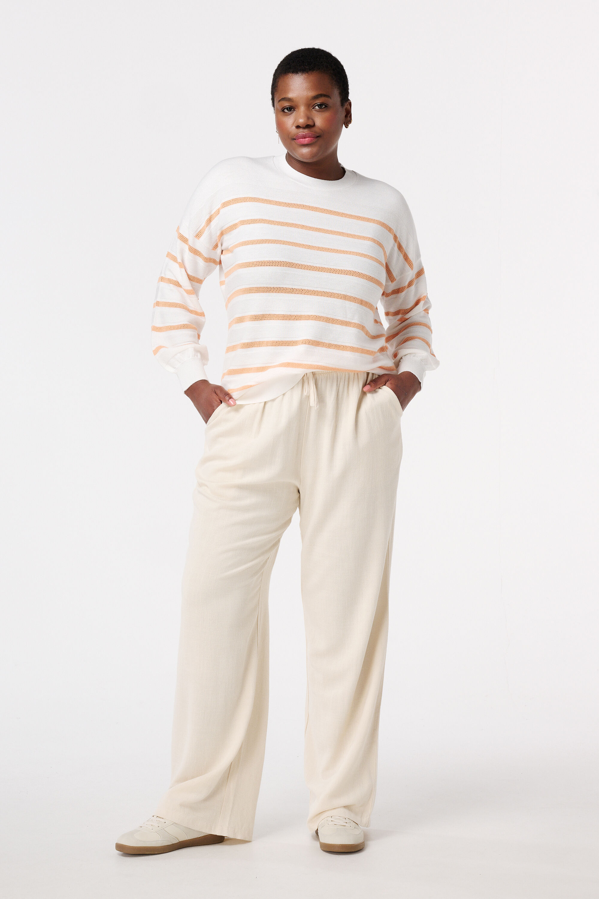 Fijn gebreide trui met strepen image number 4