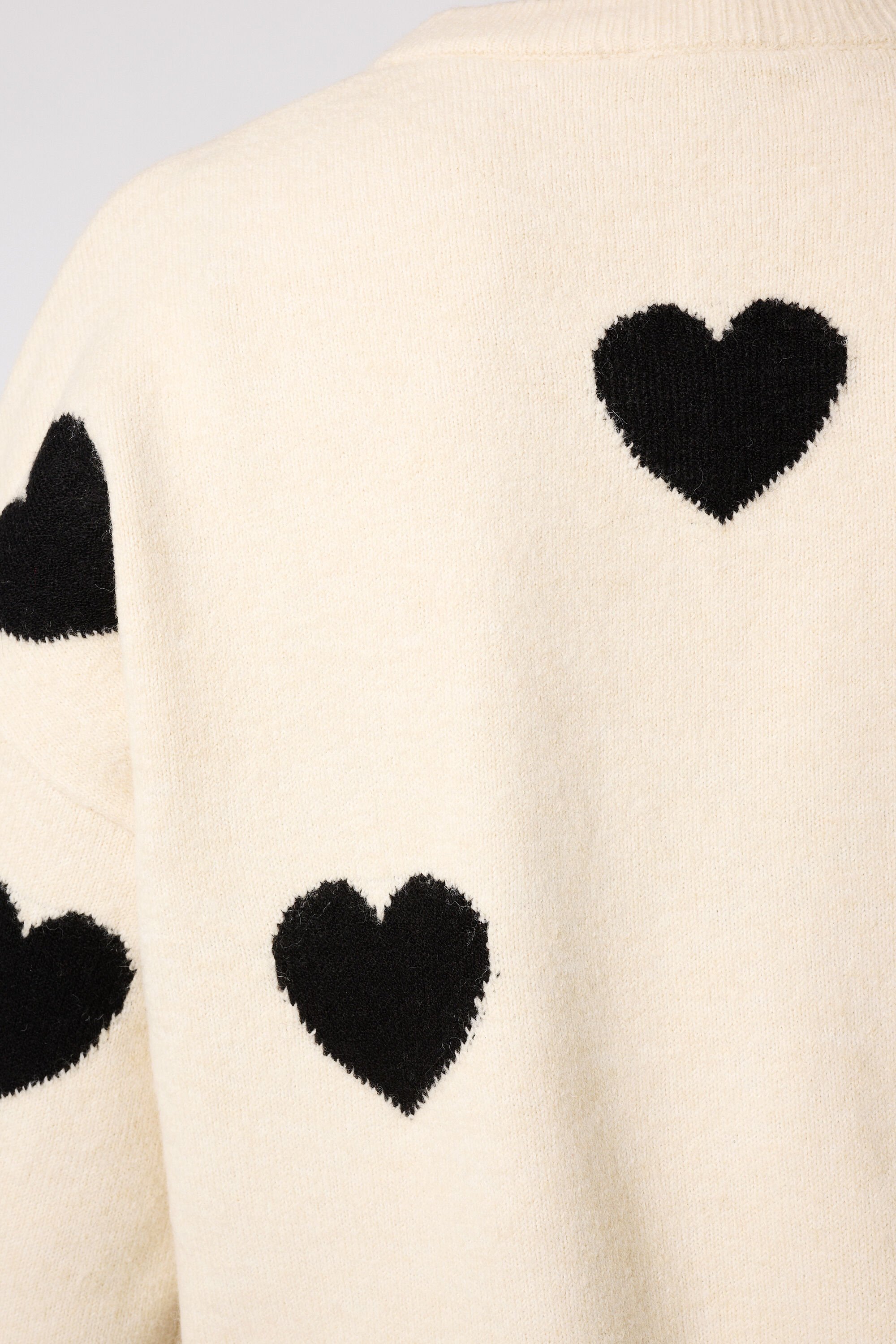 Gebreide trui met hartjespatroon image number 6
