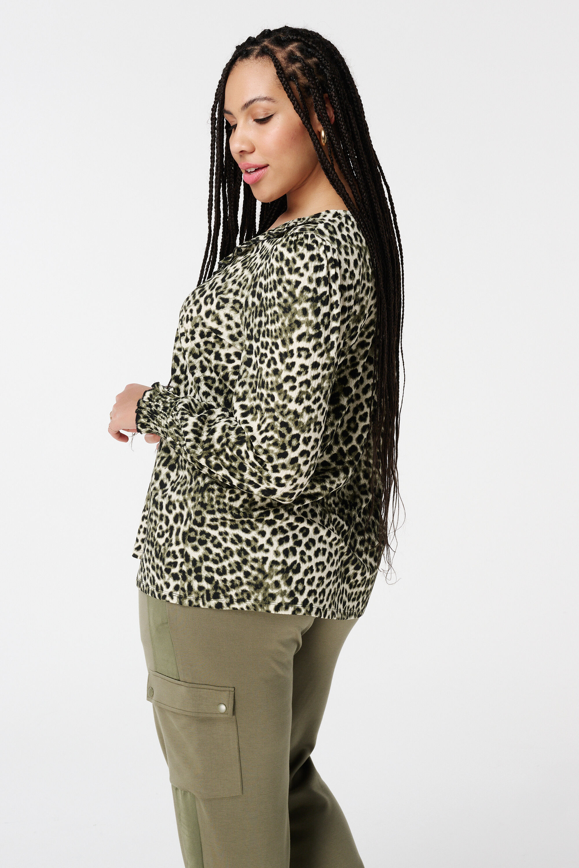 Top met print en ruffle details image number 3