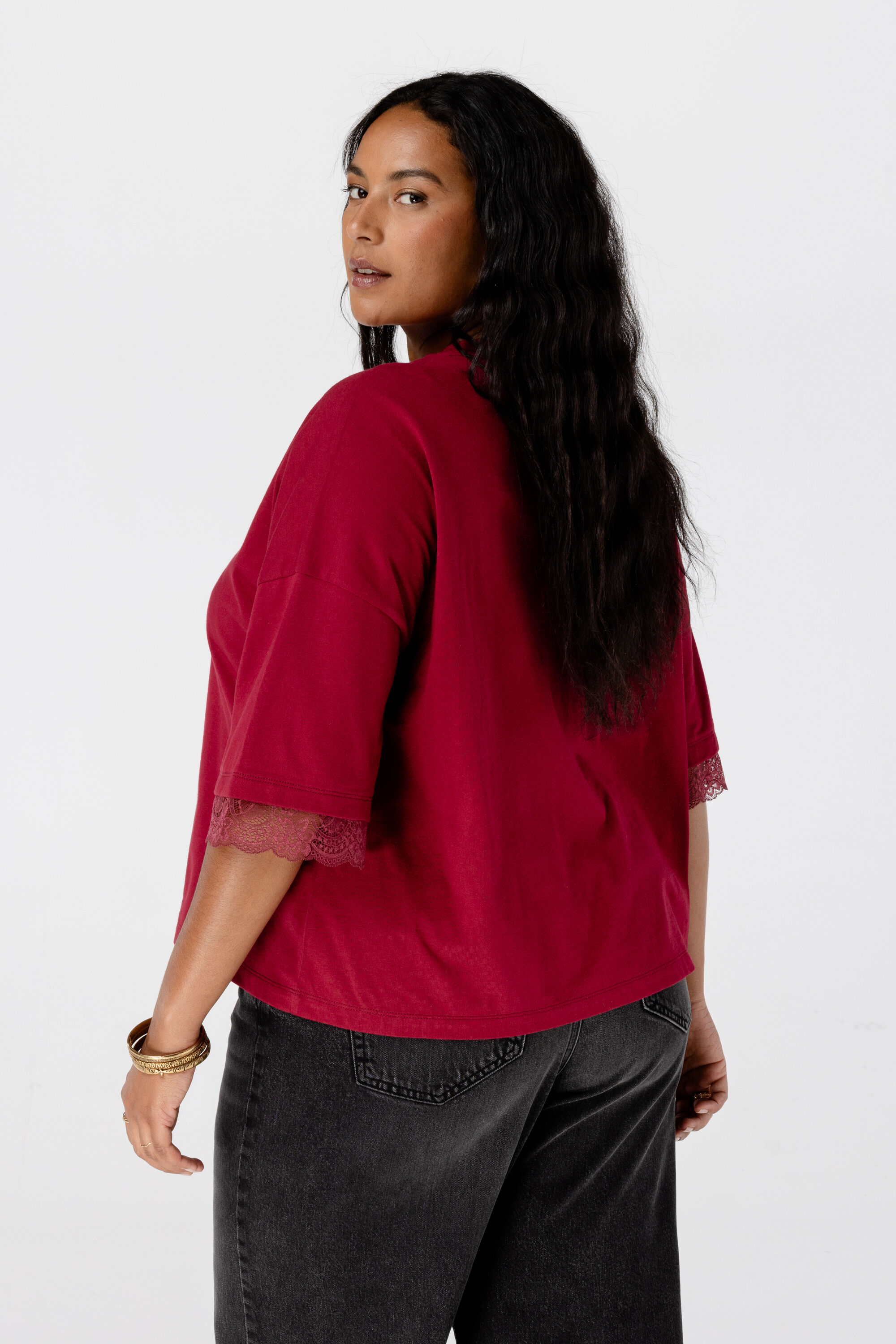 T-shirt met kanten details image number 3