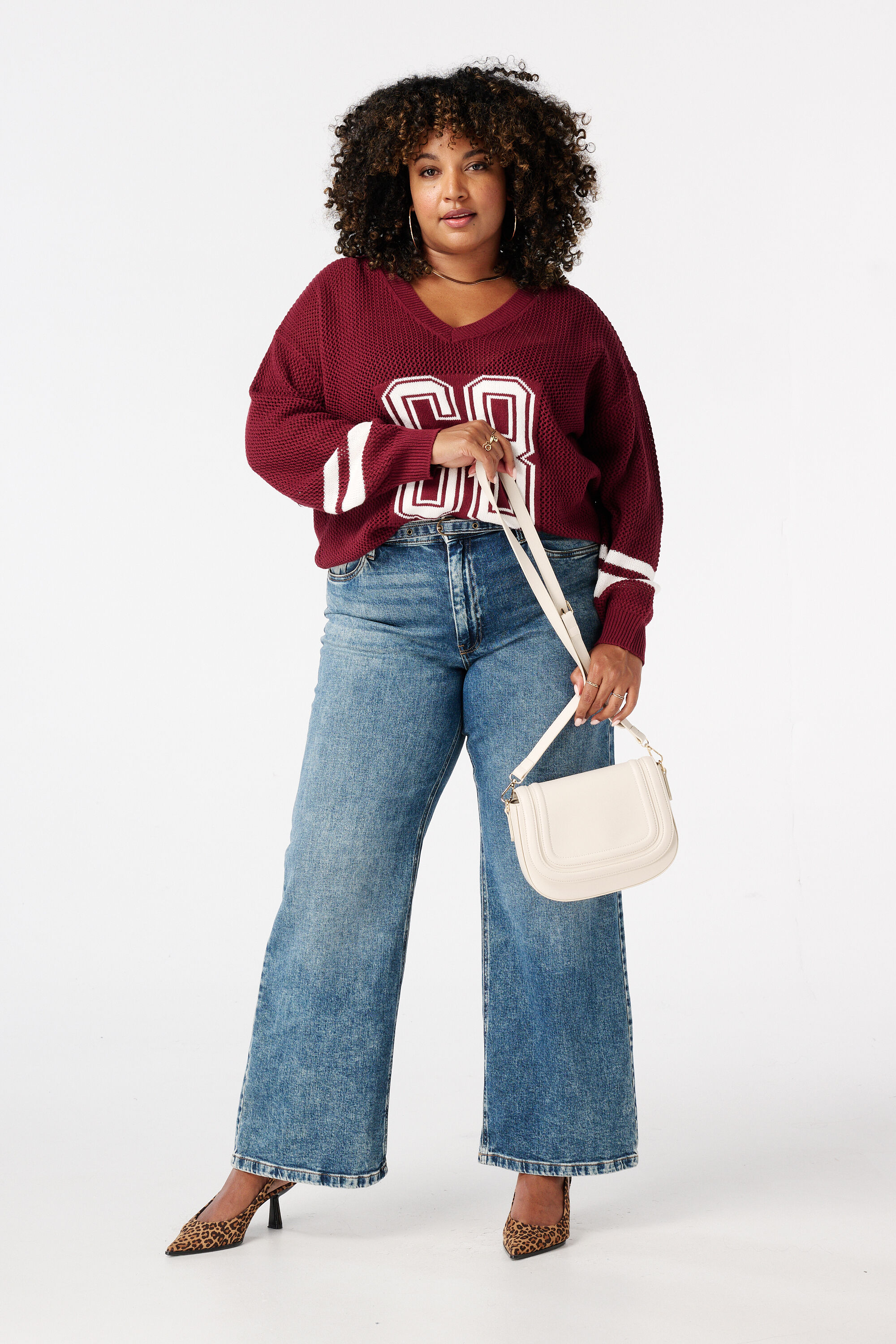 Fijn gebreide varsity trui image number 5