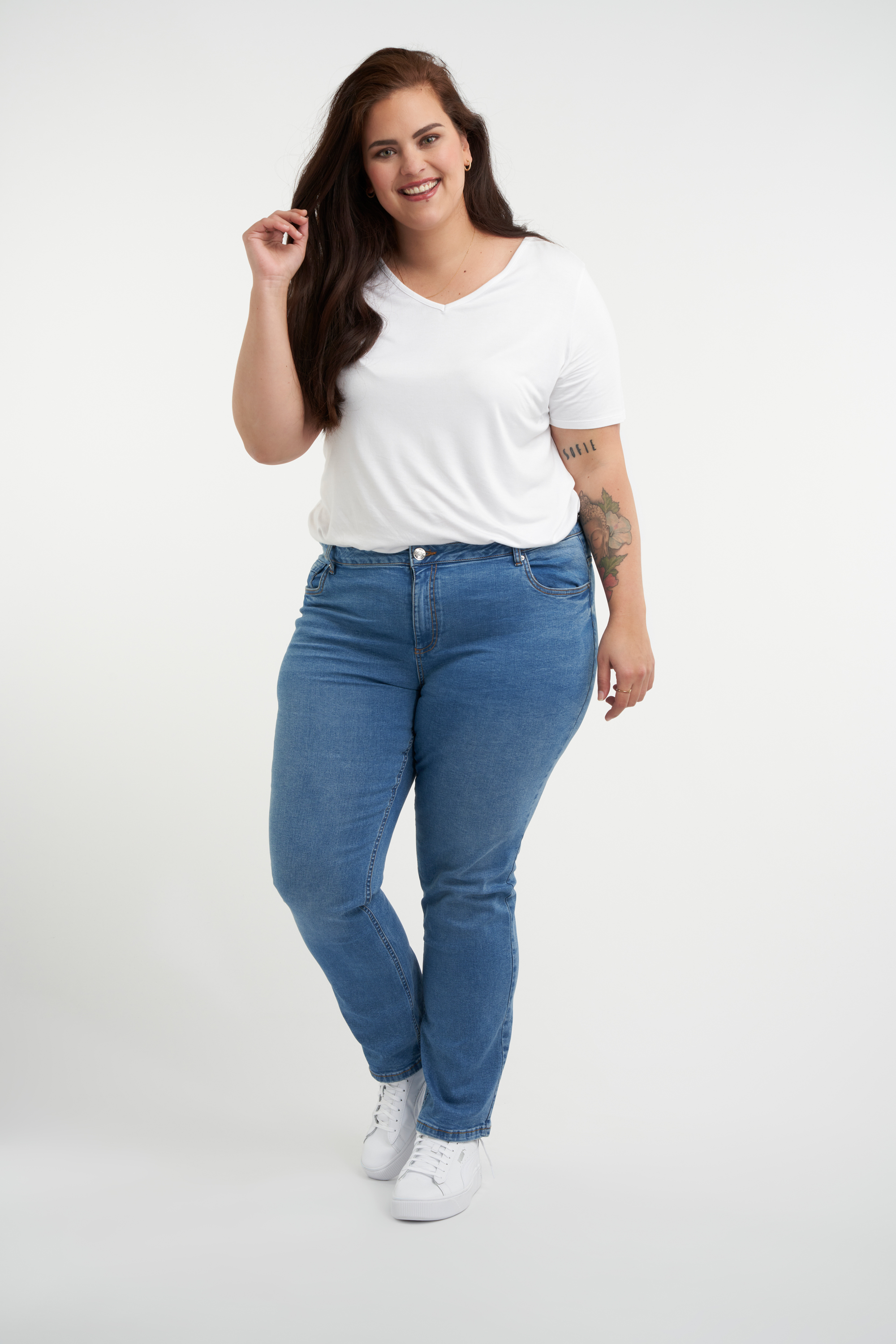 Straight leg jeans LILY image 10