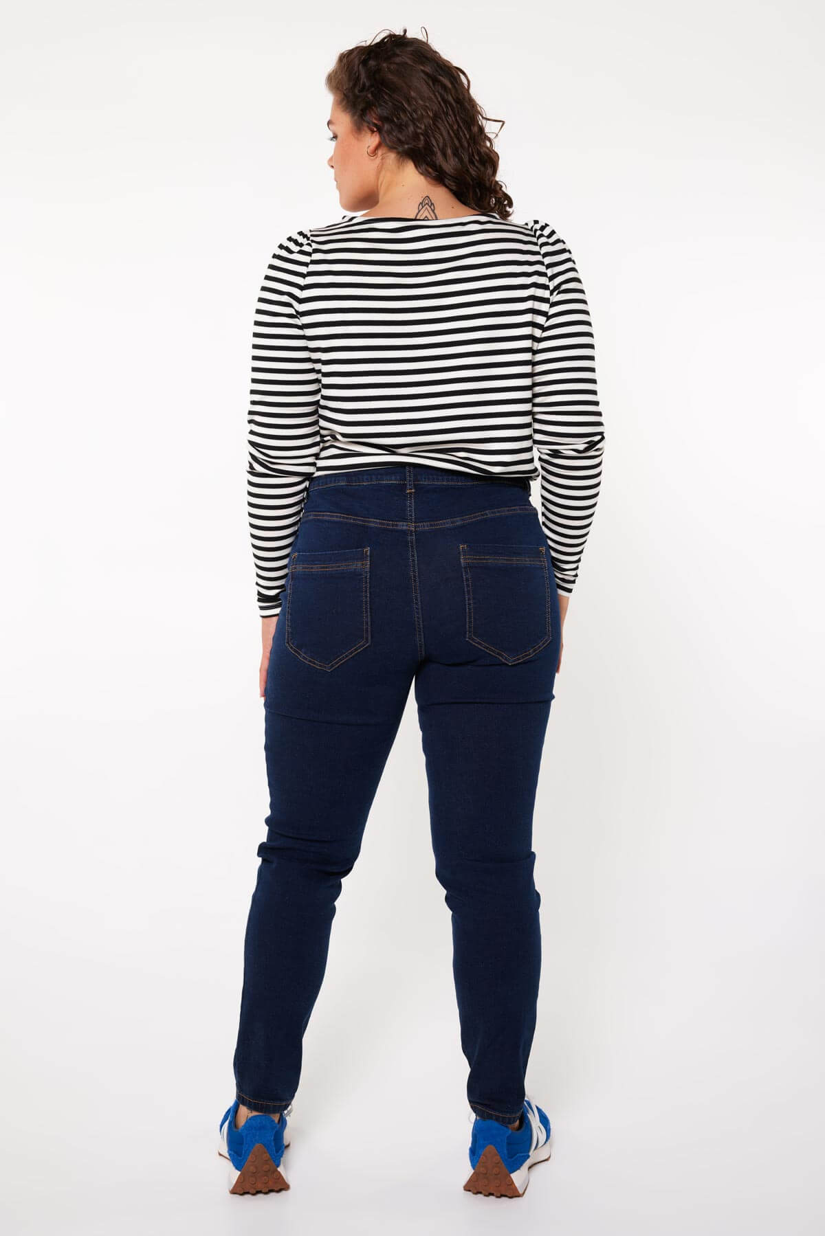 Slim leg jeans IRIS image number 4