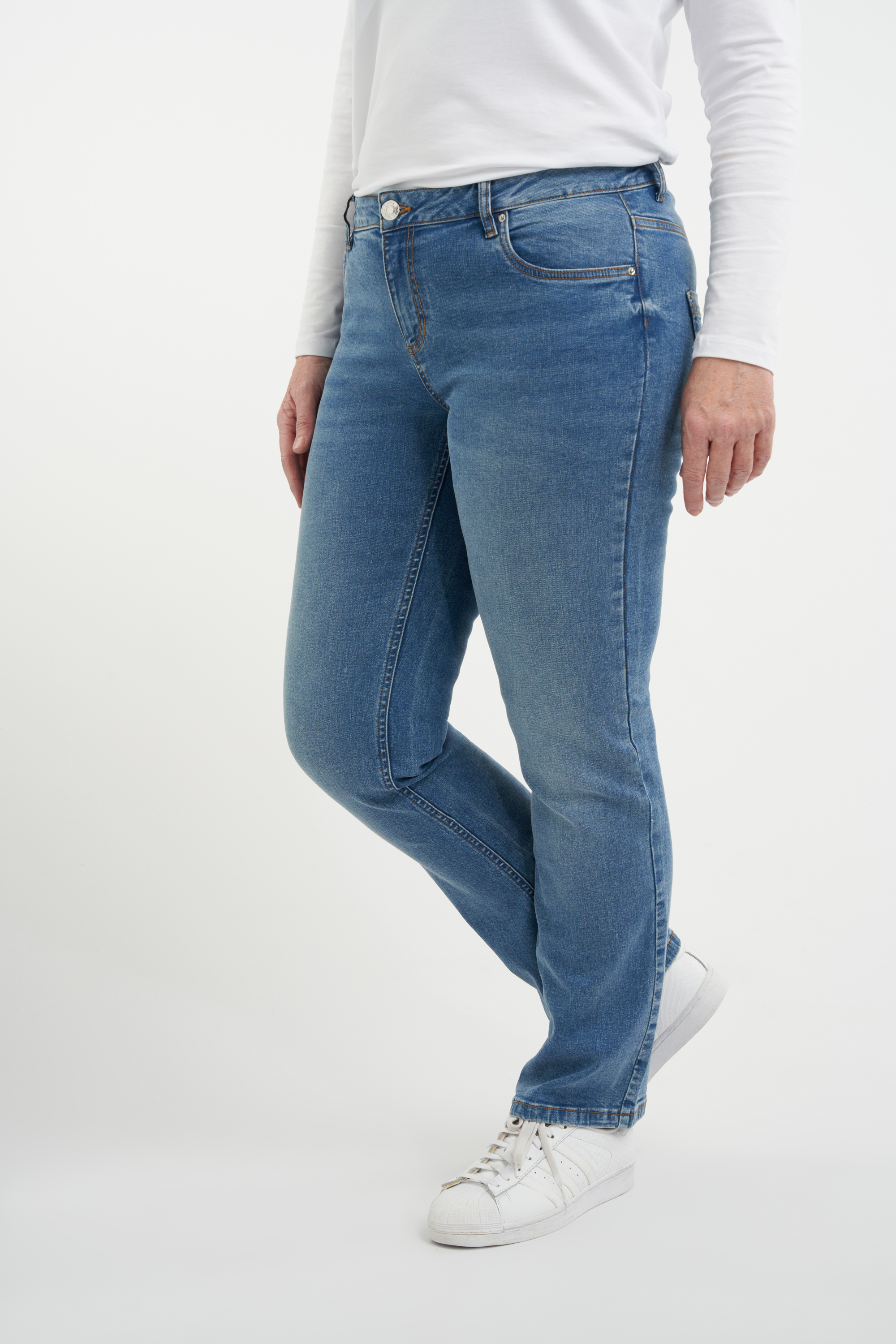 Straight leg jeans LILY image number 9