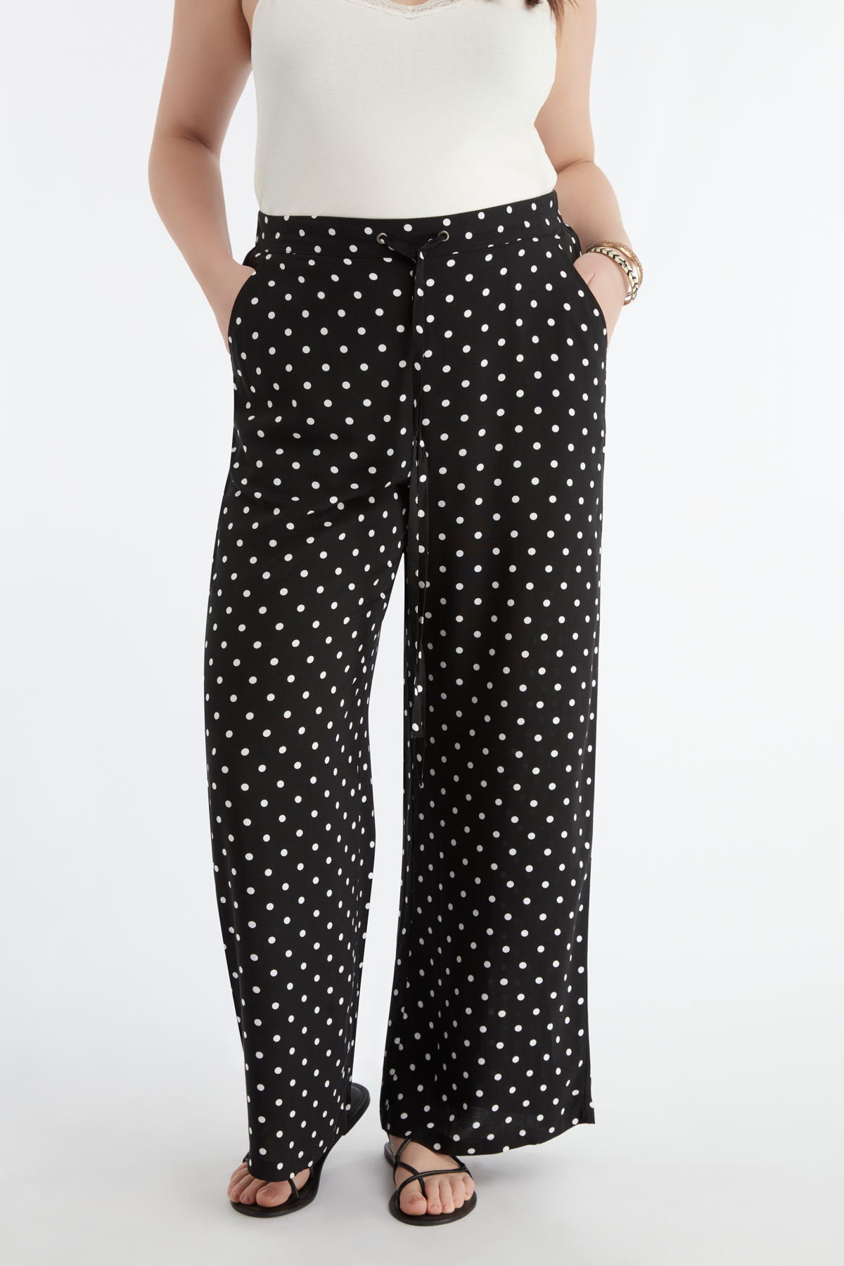 Wijde broek met stippen bij MS Mode®